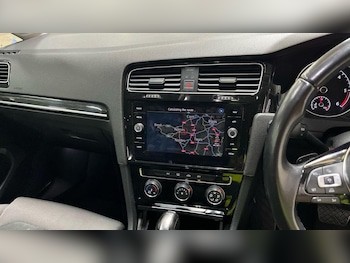 Used Volkswagen Golf 2017 for sale - 78820745: Photo