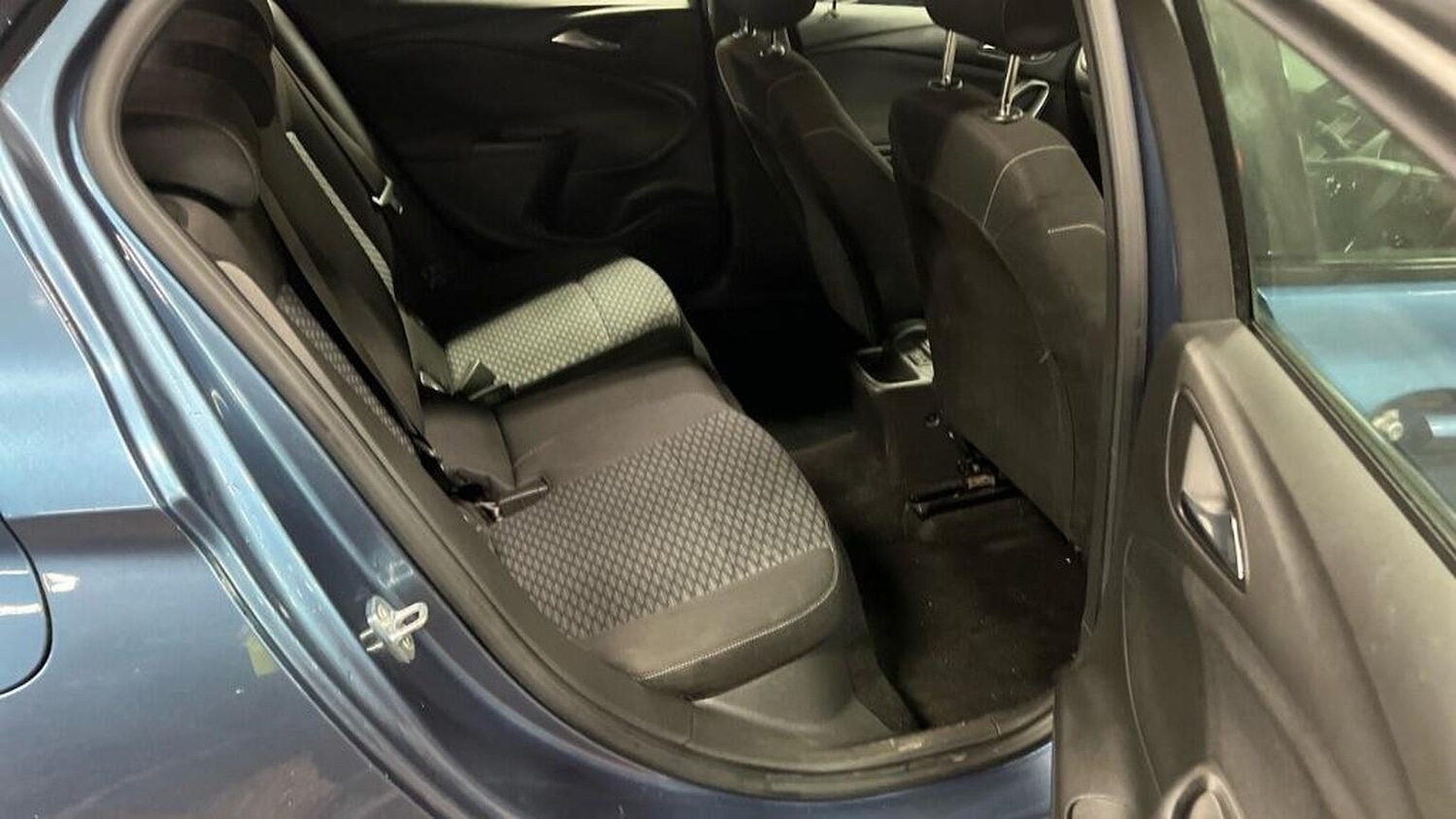 Used Vauxhall Astra 2016 for sale - 77080767: Photo 11