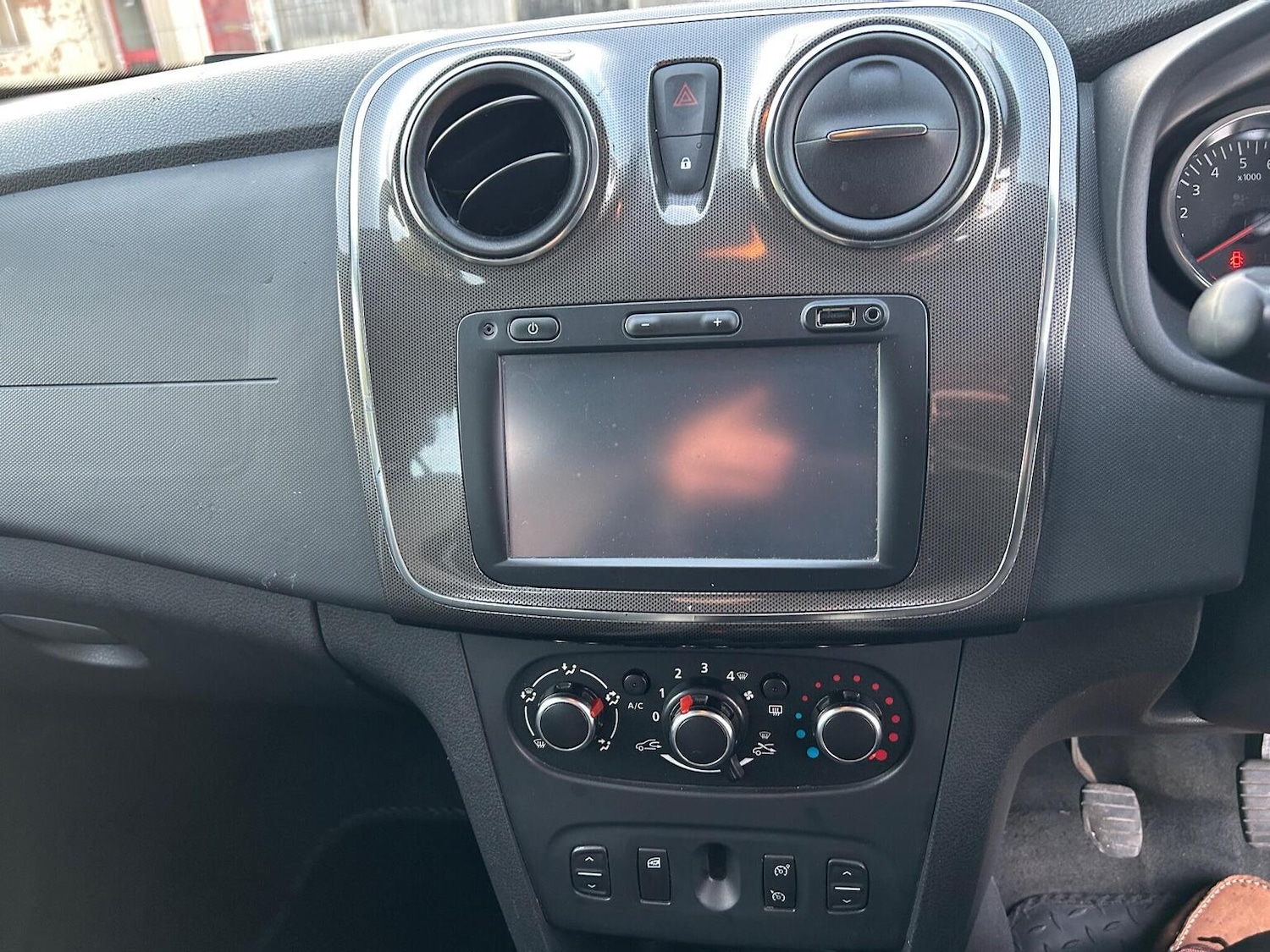 Used Dacia Sandero Stepway 2016 for sale - 76963418: Photo 29