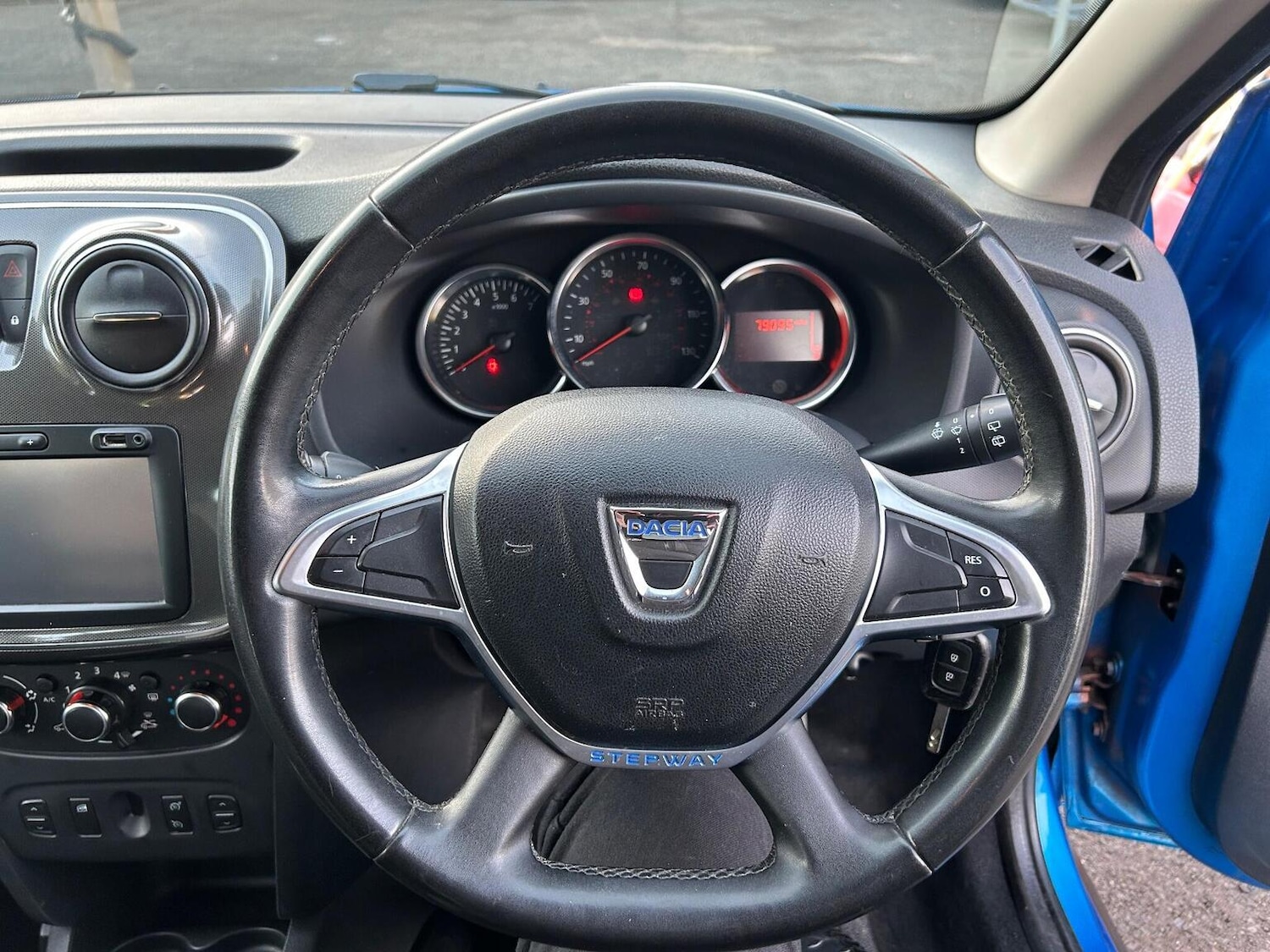 Used Dacia Sandero Stepway 2016 for sale - 76963418: Photo 31