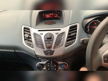 Used Ford Fiesta 2011 for sale - 79323874: Photo