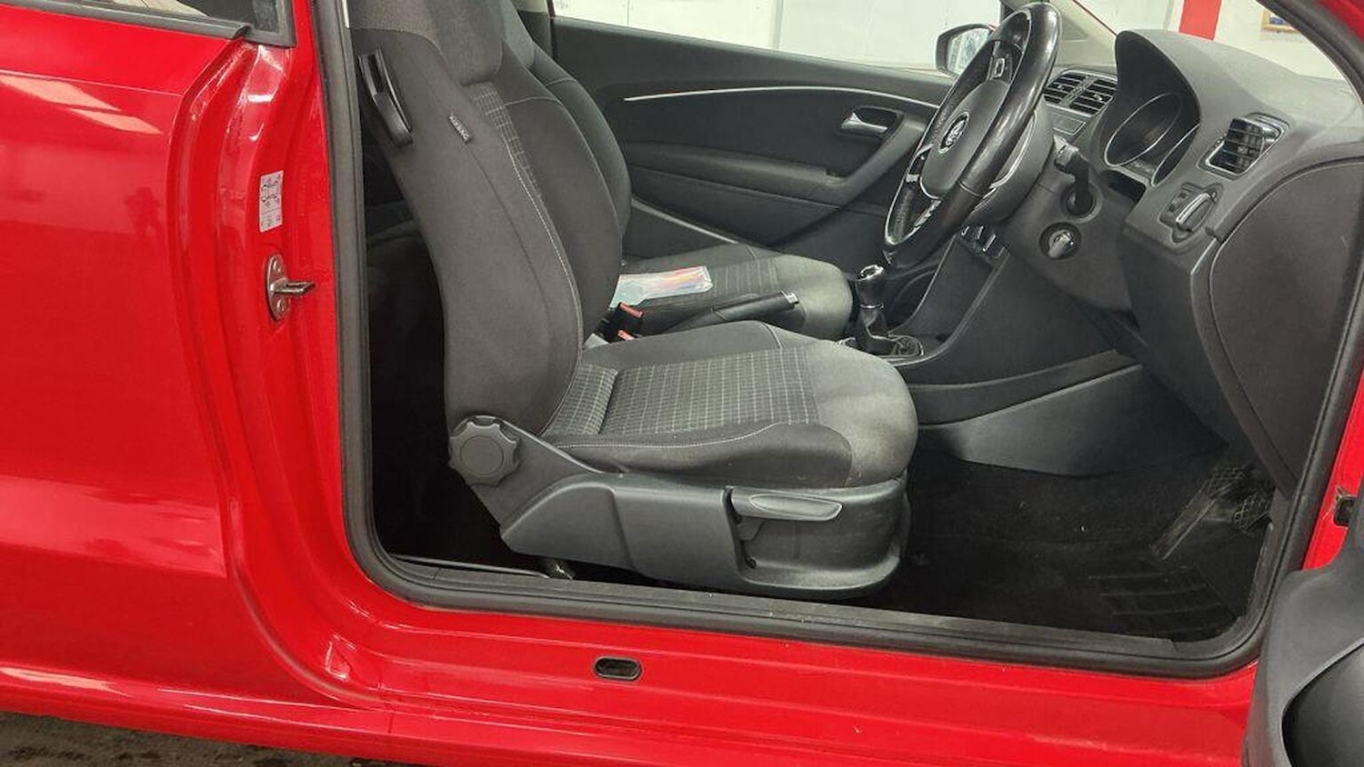 Used Volkswagen Polo 2017 for sale - 77844898: Photo 12