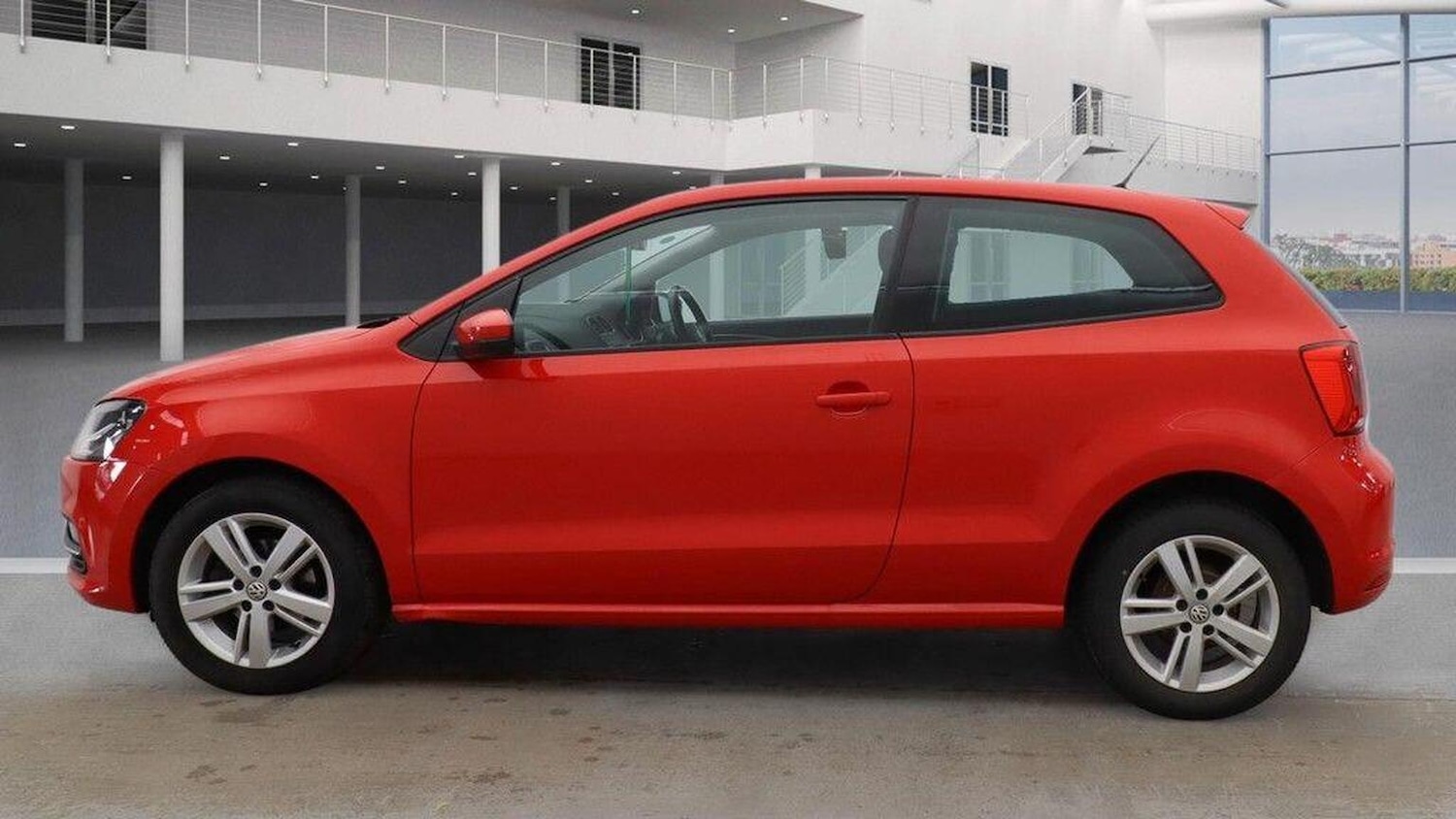 Used Volkswagen Polo 2017 for sale - 77844898: Photo 9