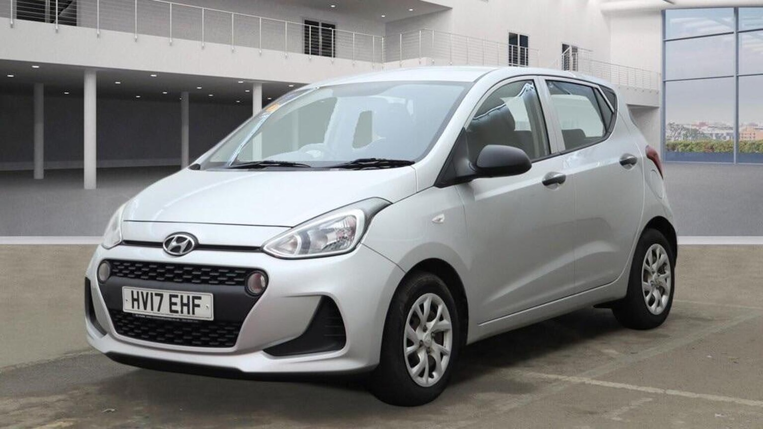 Used Hyundai i10 2017 for sale - 77844886: Photo 5