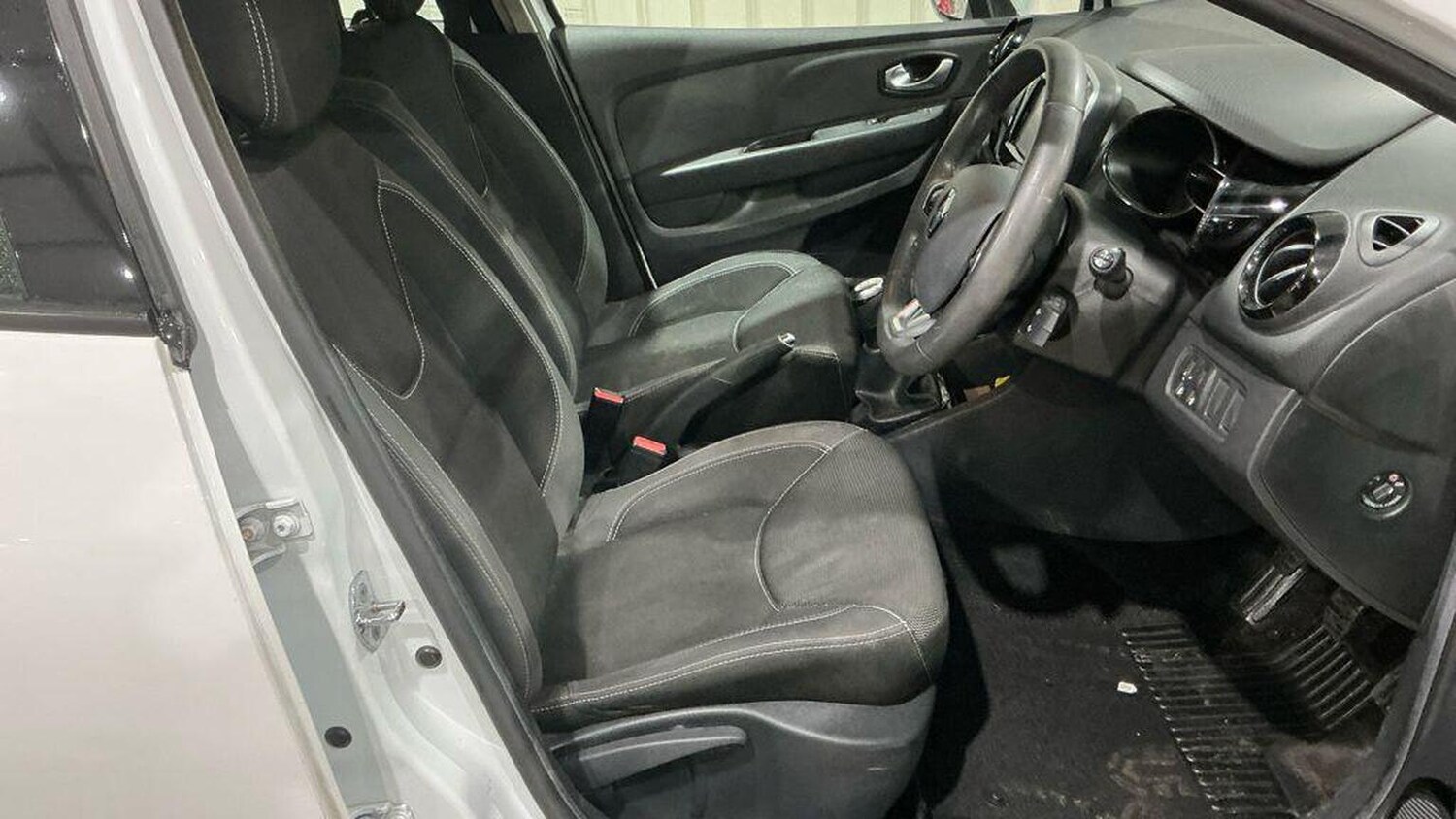 Used Renault Clio 2018 for sale - 77508596: Photo 7