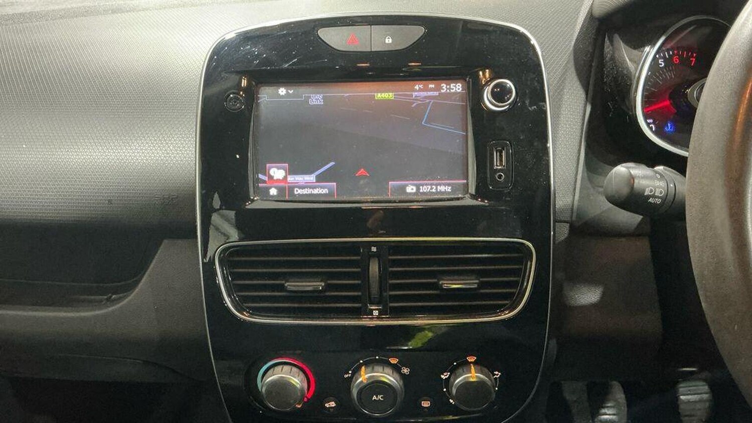 Used Renault Clio 2018 for sale - 77508596: Photo 8