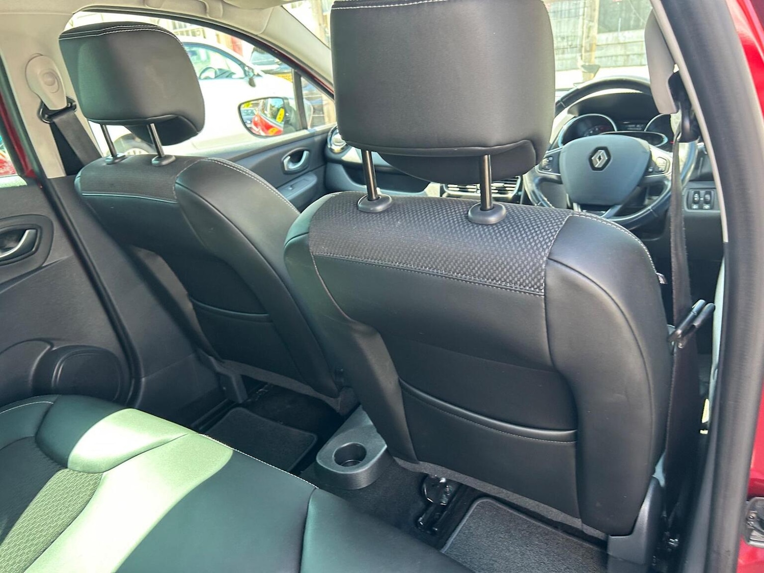 Used Renault Clio 2018 for sale - 76963421: Photo 16