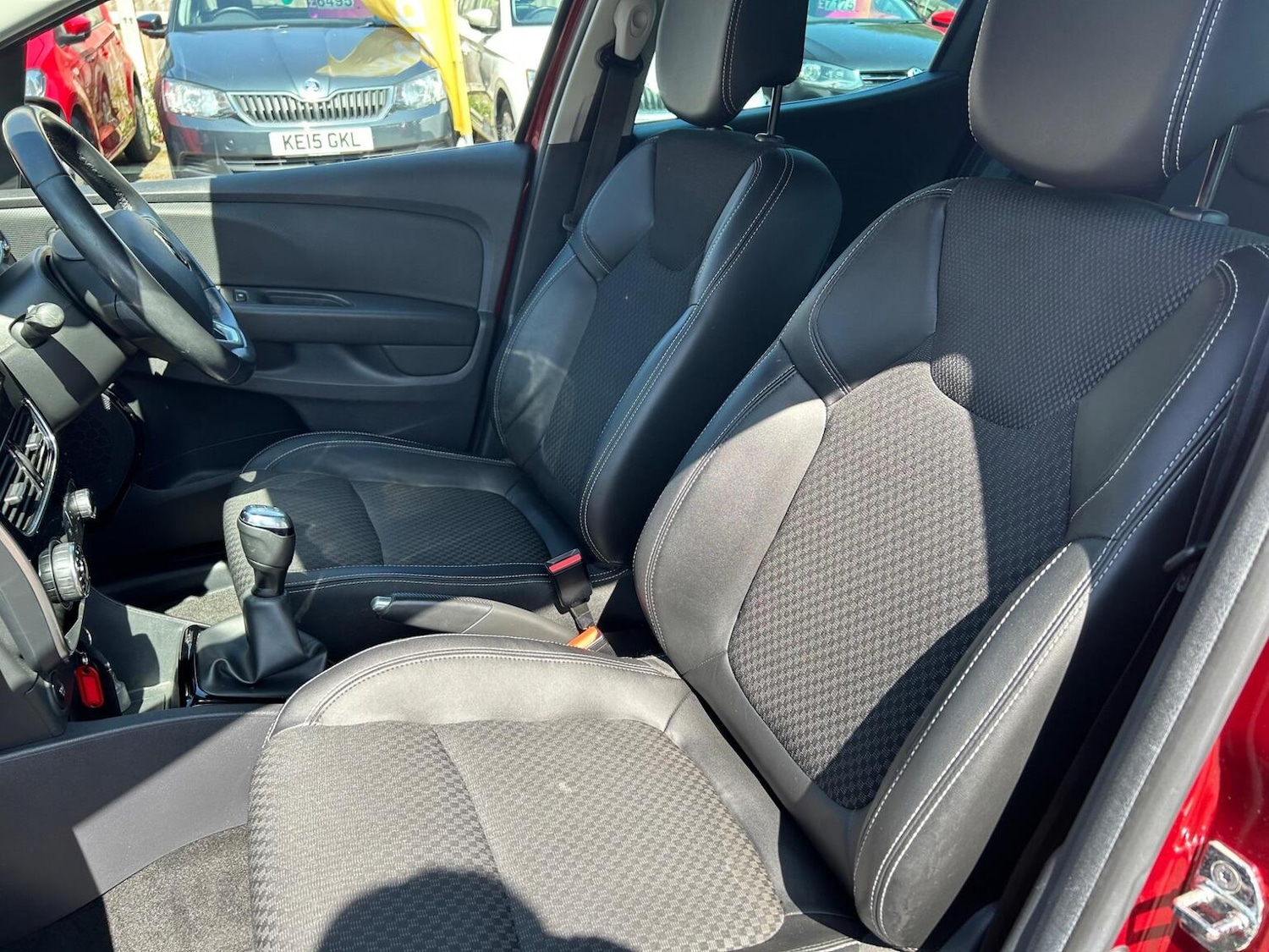 Used Renault Clio 2018 for sale - 76963421: Photo 43