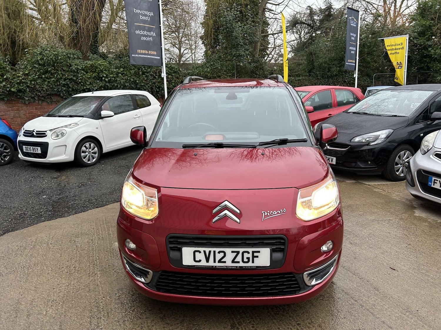 Used Citroen C3 Picasso 2012 for sale - 77643749: Photo 2