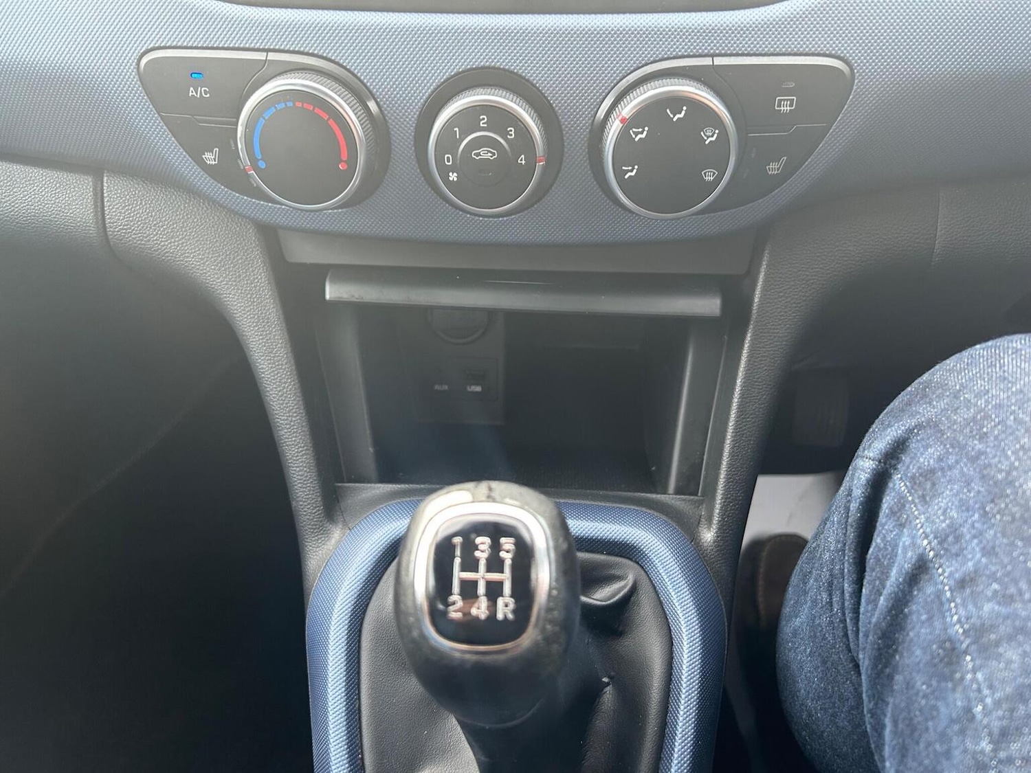 Used Hyundai i10 2015 for sale - 76963246: Photo 10