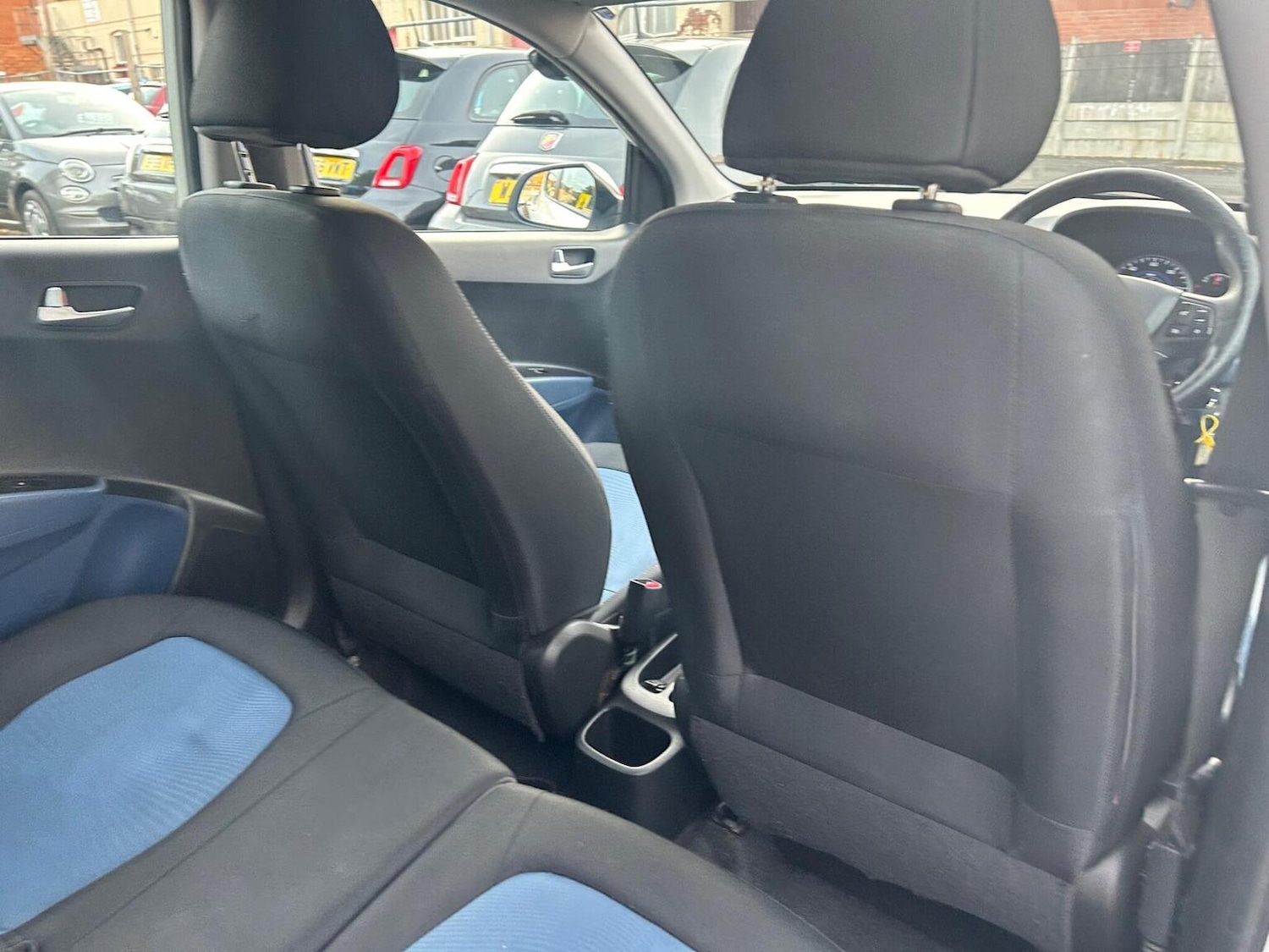 Used Hyundai i10 2015 for sale - 76963246: Photo 15