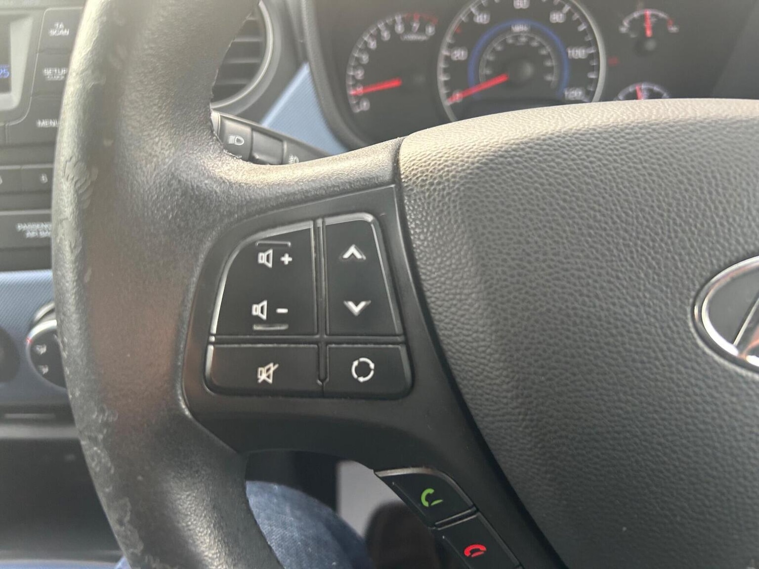 Used Hyundai i10 2015 for sale - 76963246: Photo 19