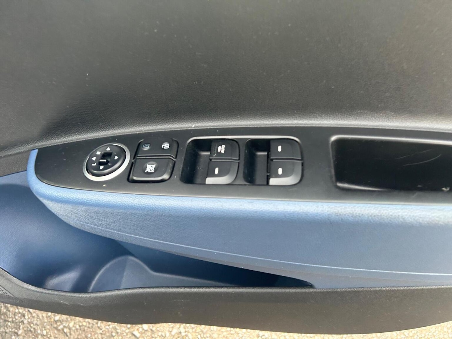 Used Hyundai i10 2015 for sale - 76963246: Photo 24