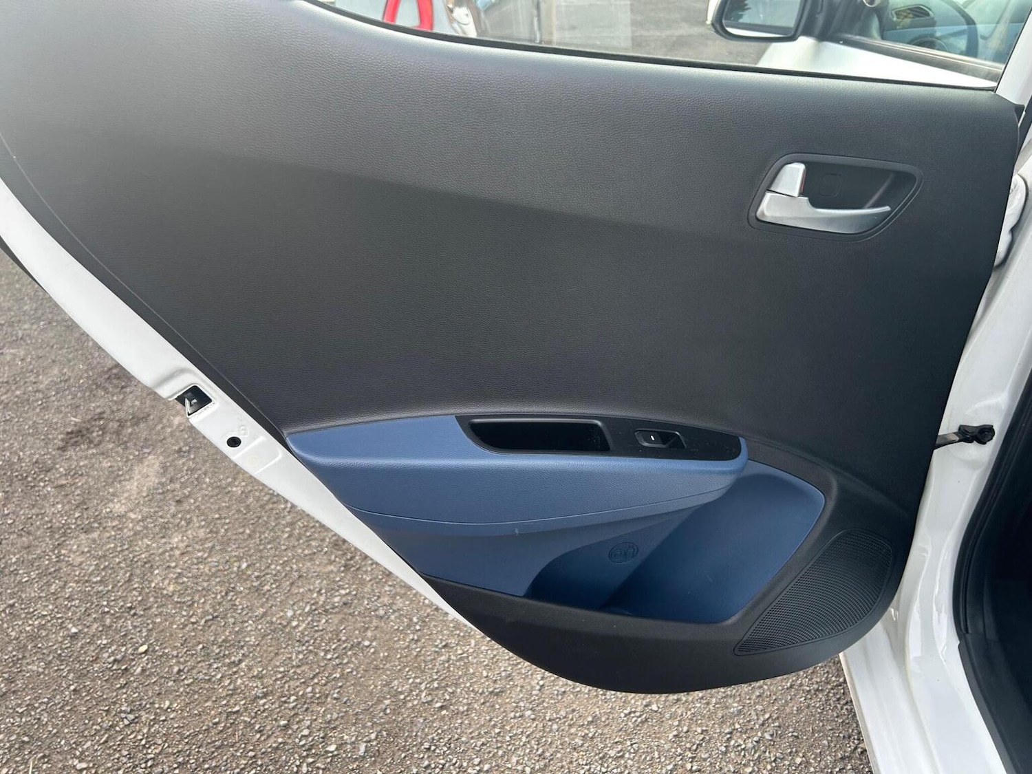 Used Hyundai i10 2015 for sale - 76963246: Photo 27