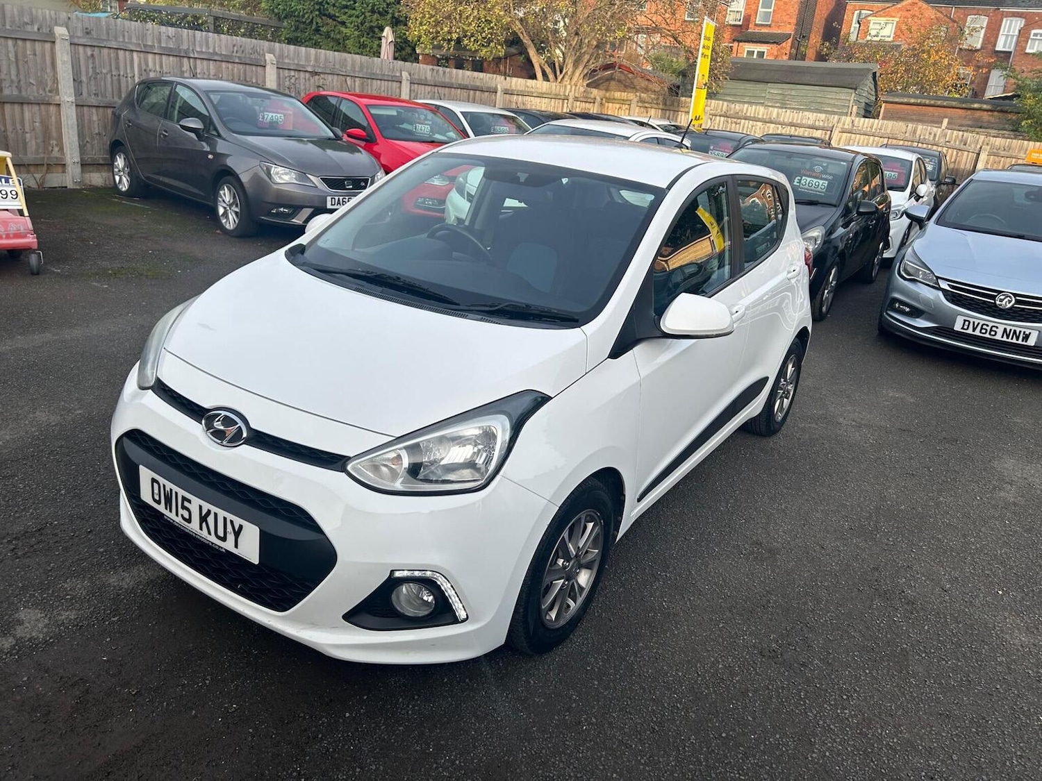 Used Hyundai i10 2015 for sale - 76963246: Photo 3
