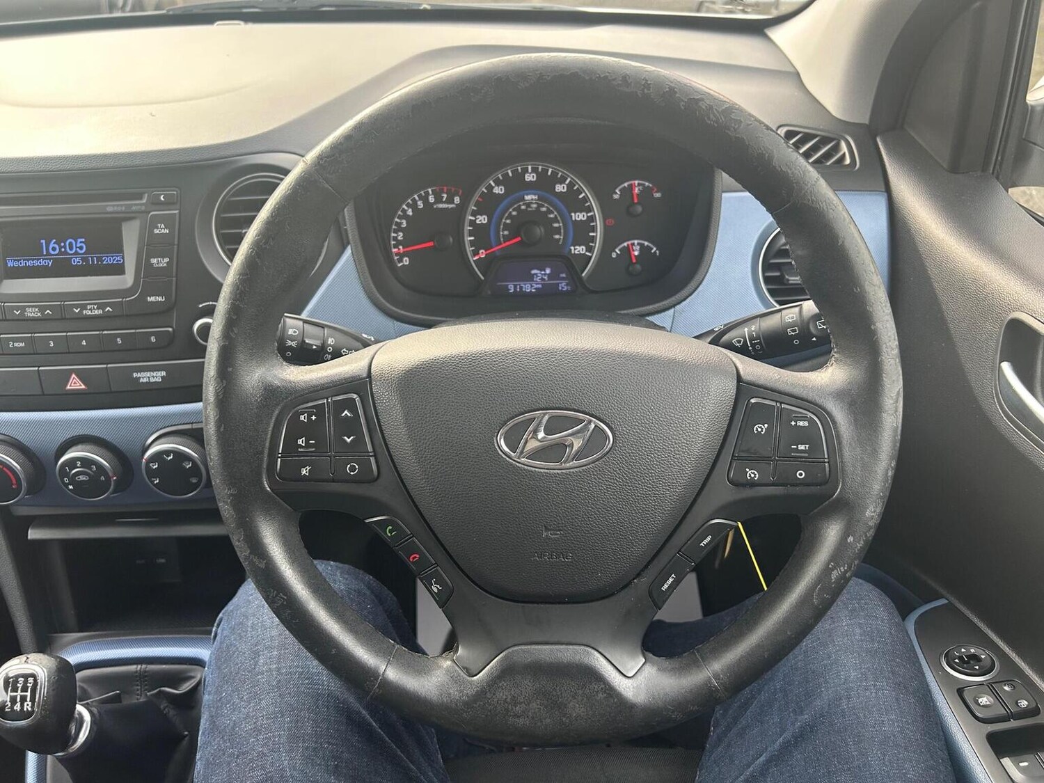 Used Hyundai i10 2015 for sale - 76963246: Photo 38