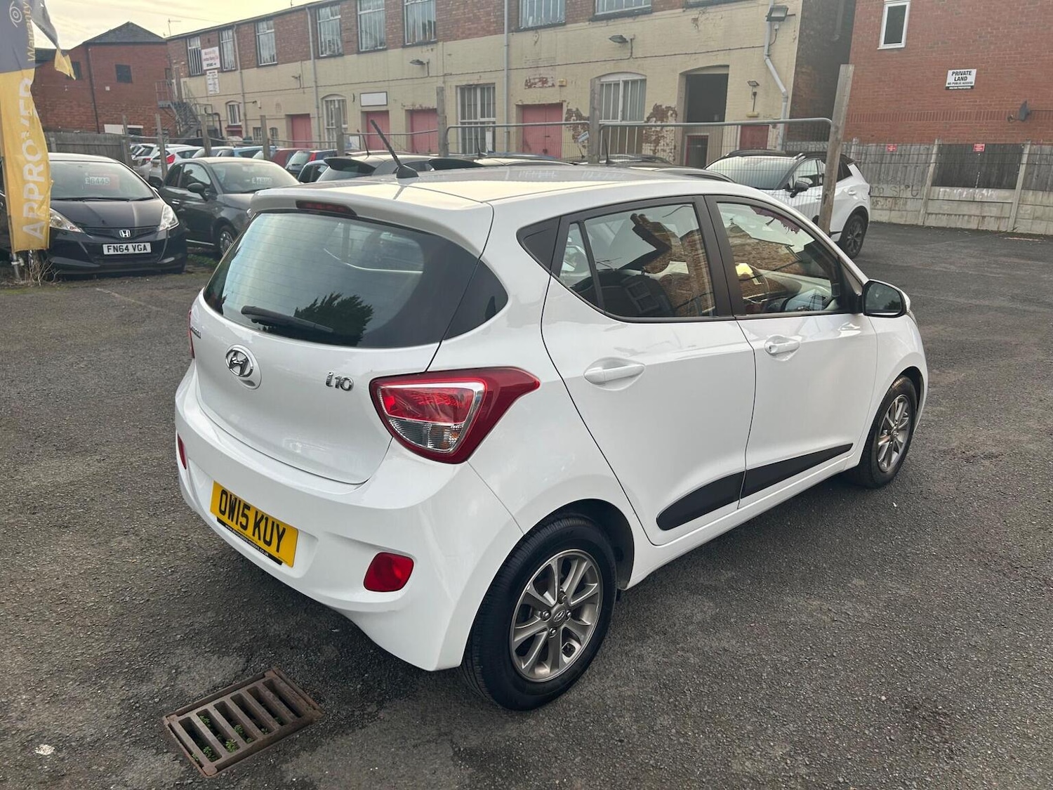 Used Hyundai i10 2015 for sale - 76963246: Photo 9