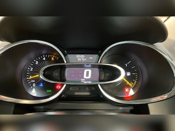 Used Renault Clio 2013 for sale - 77080762: Photo