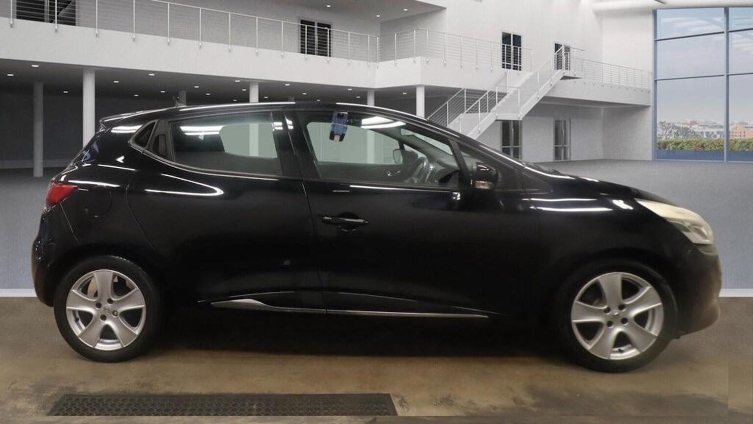 Used Renault Clio 2013 for sale - 77080762: Photo 8