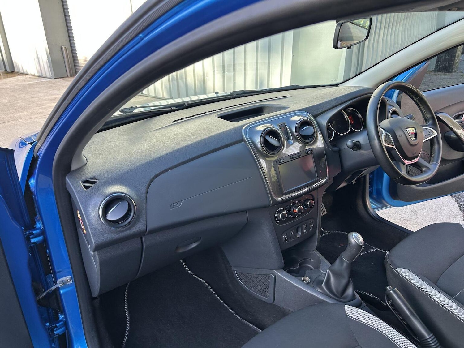 Used Dacia Sandero Stepway 2017 for sale - 77961996: Photo 10