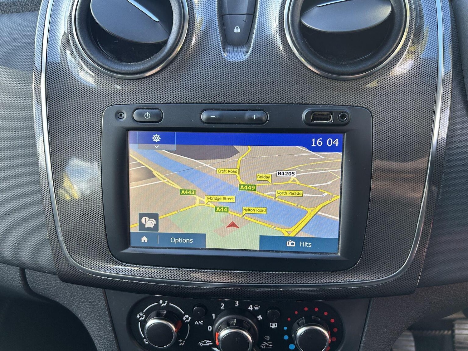 Used Dacia Sandero Stepway 2017 for sale - 77961996: Photo 28