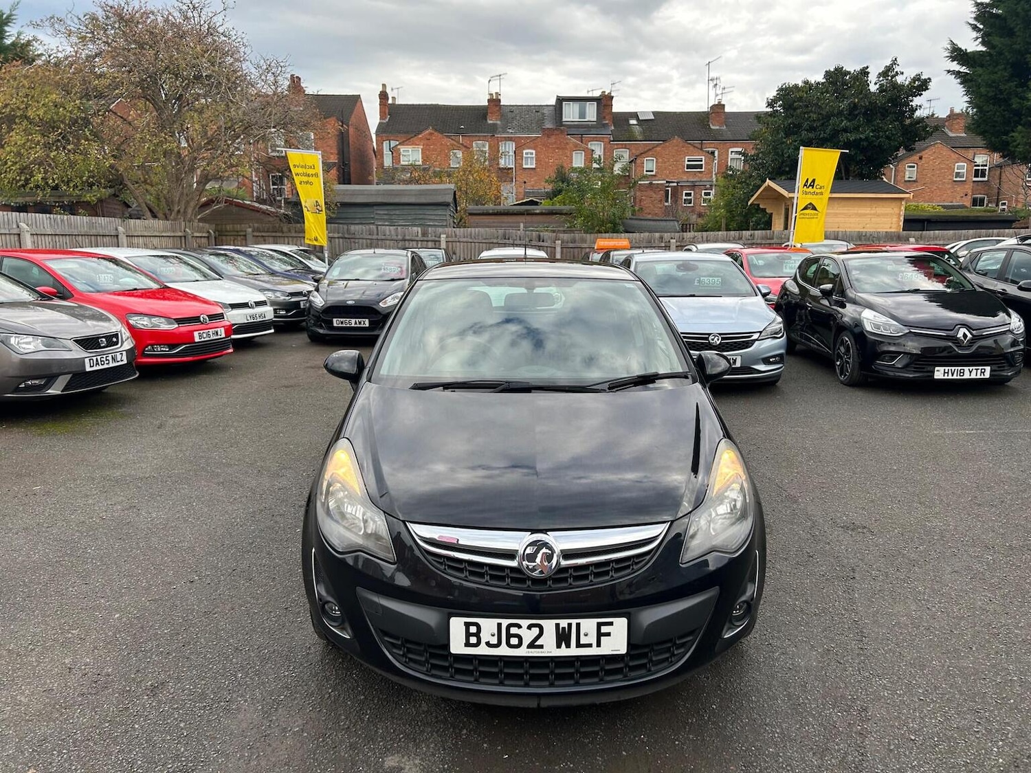 Used Vauxhall Corsa 2012 for sale - 76963274: Photo 2