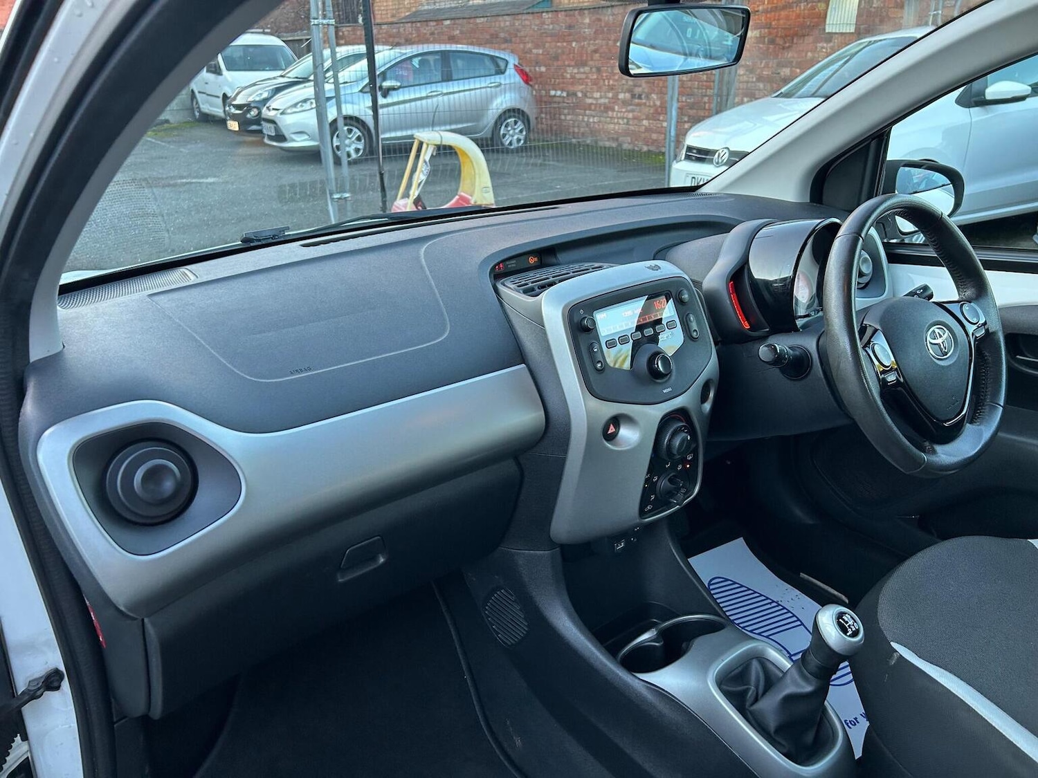 Used Toyota AYGO 2015 for sale - 76963415: Photo 14