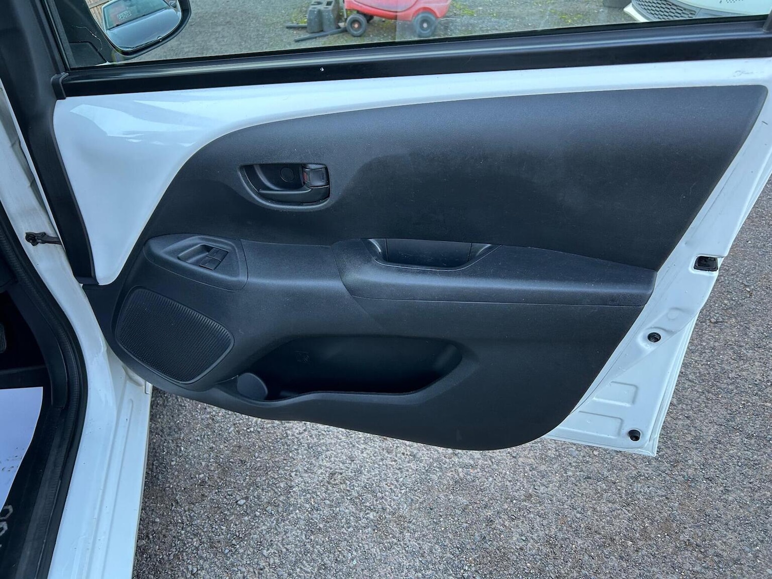 Used Toyota AYGO 2015 for sale - 76963415: Photo 26