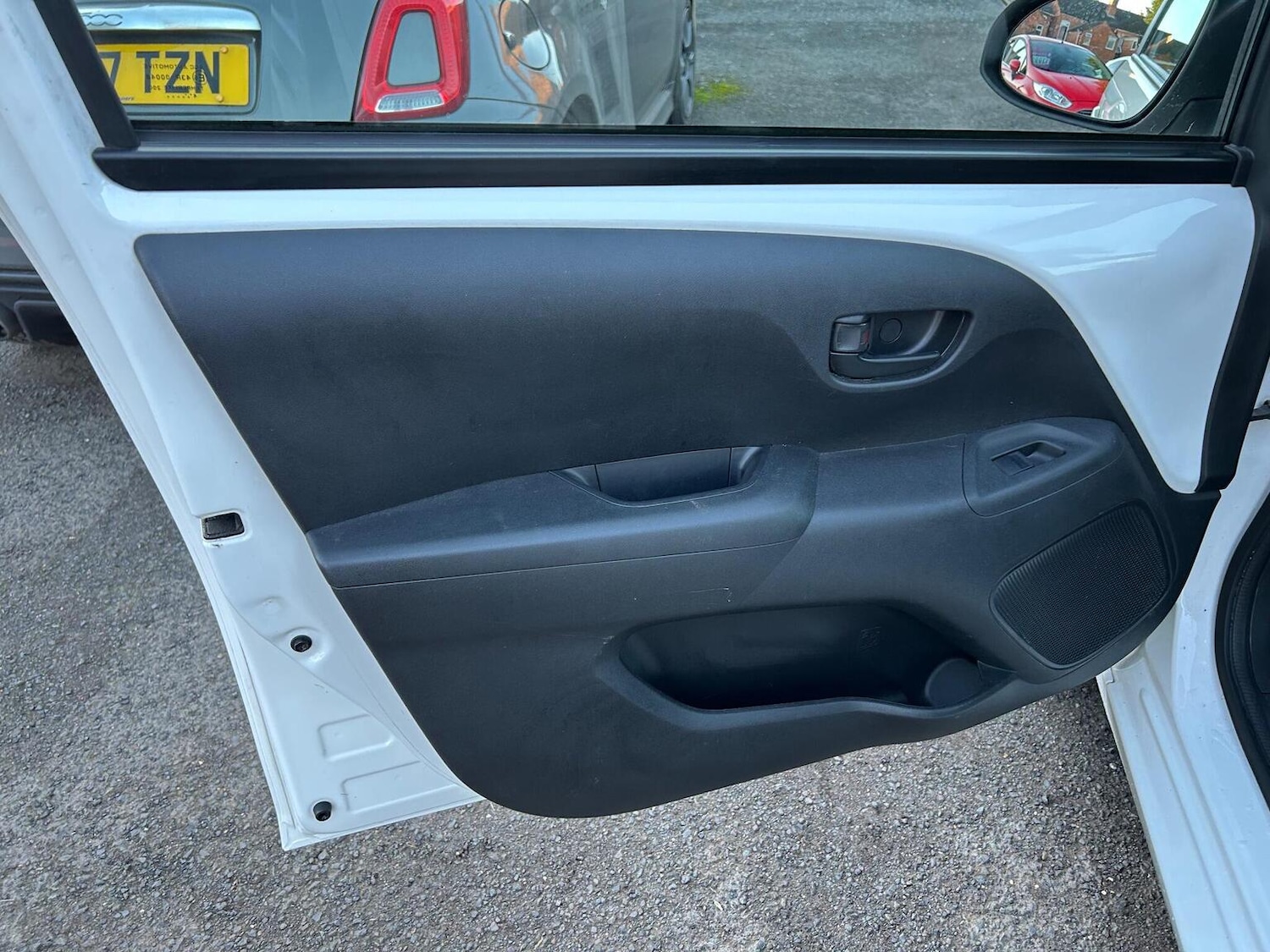 Used Toyota AYGO 2015 for sale - 76963415: Photo 29