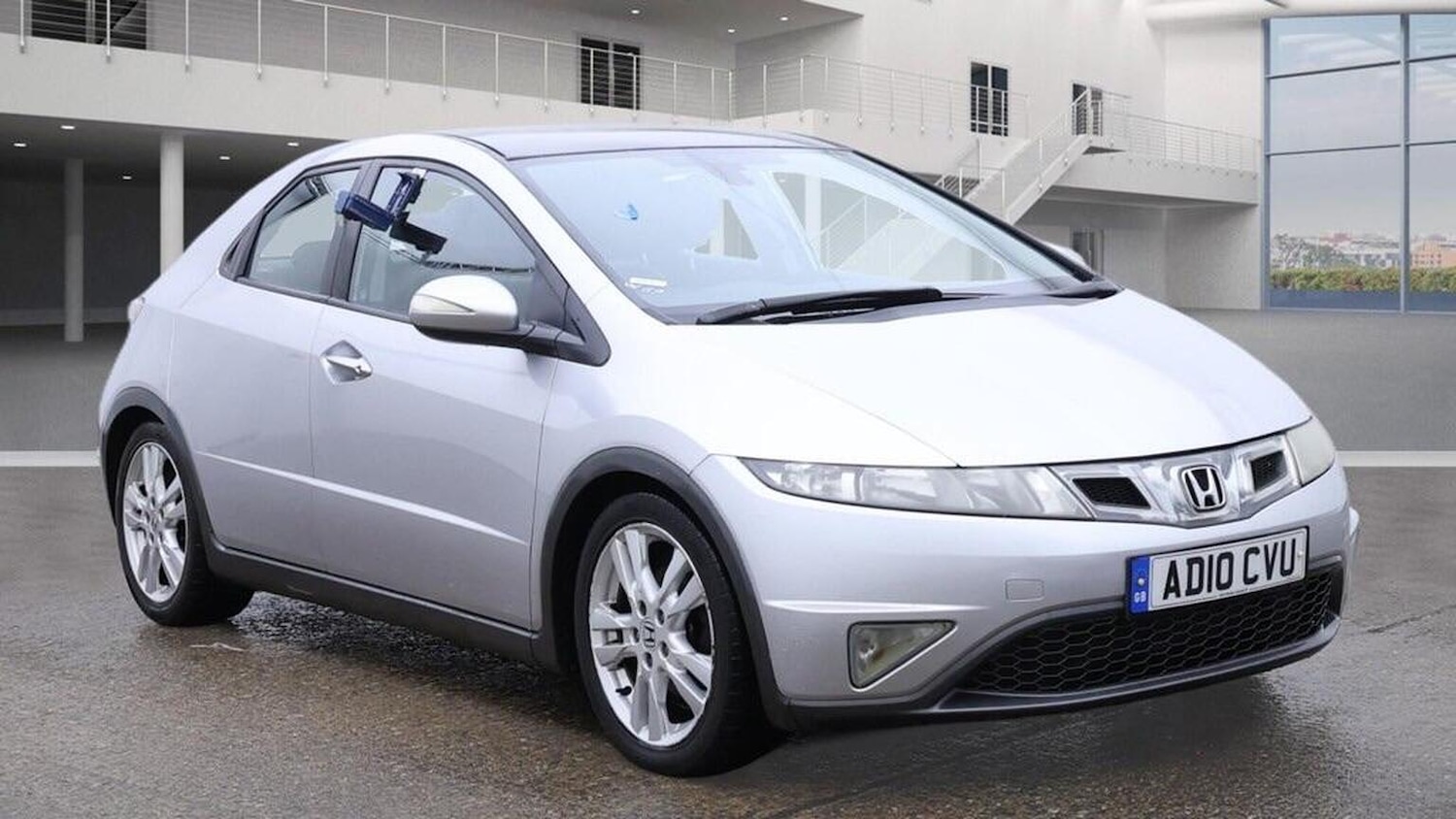 Used Honda Civic 2010 for sale - 77080765: Photo 2