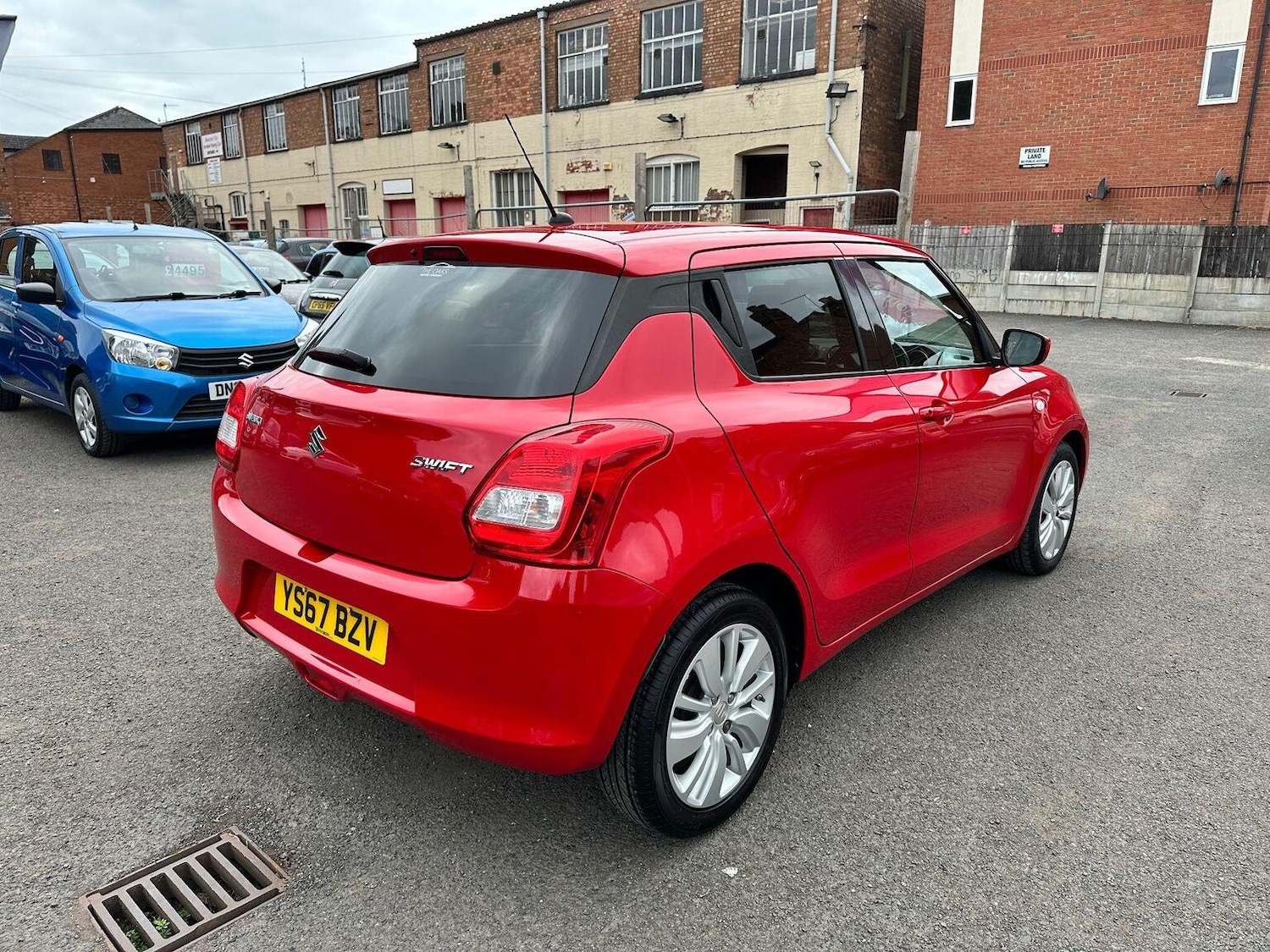 Used Suzuki Swift 2017 for sale - 76963354: Photo 10
