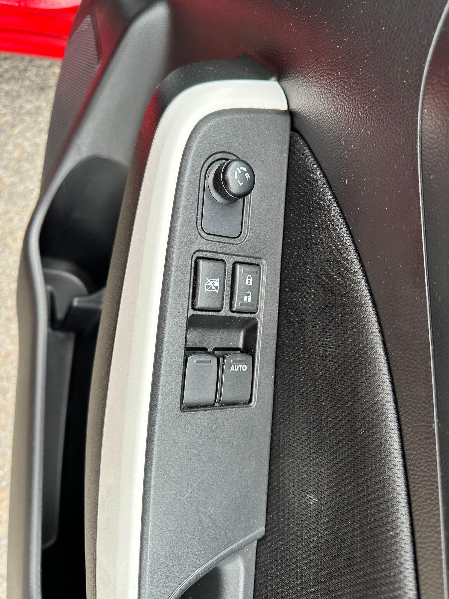 Used Suzuki Swift 2017 for sale - 76963354: Photo 24