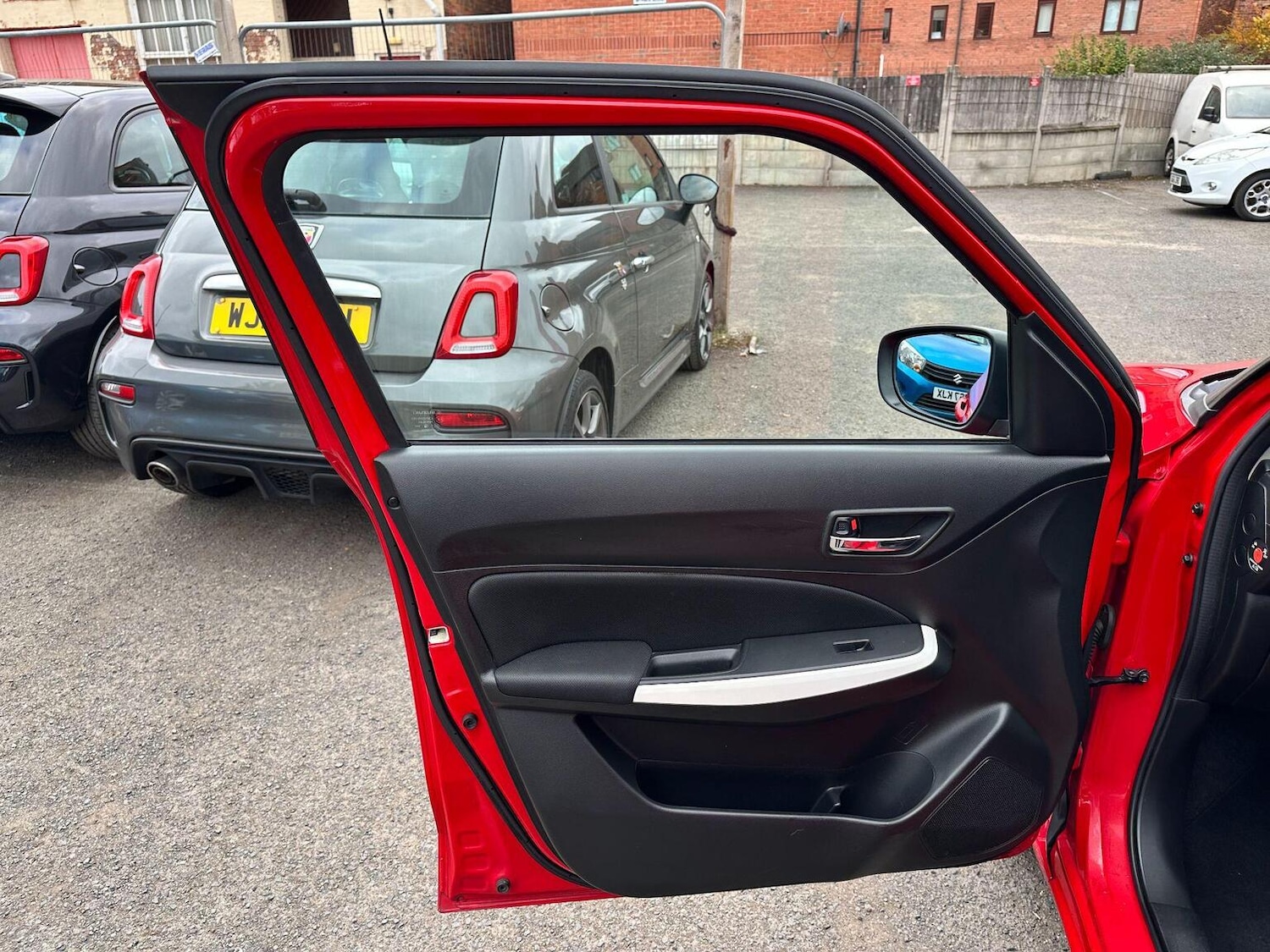 Used Suzuki Swift 2017 for sale - 76963354: Photo 27