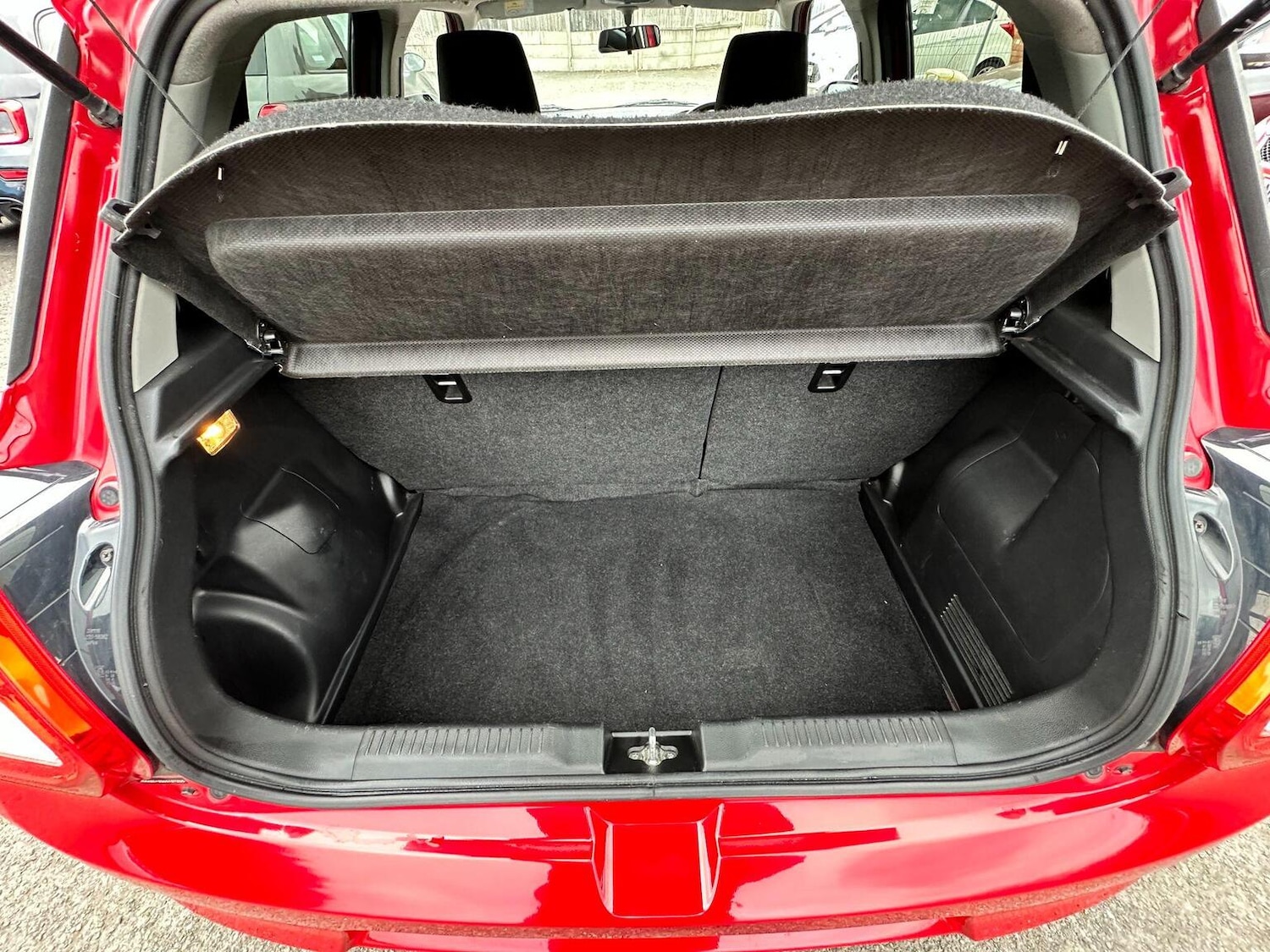 Used Suzuki Swift 2017 for sale - 76963354: Photo 40