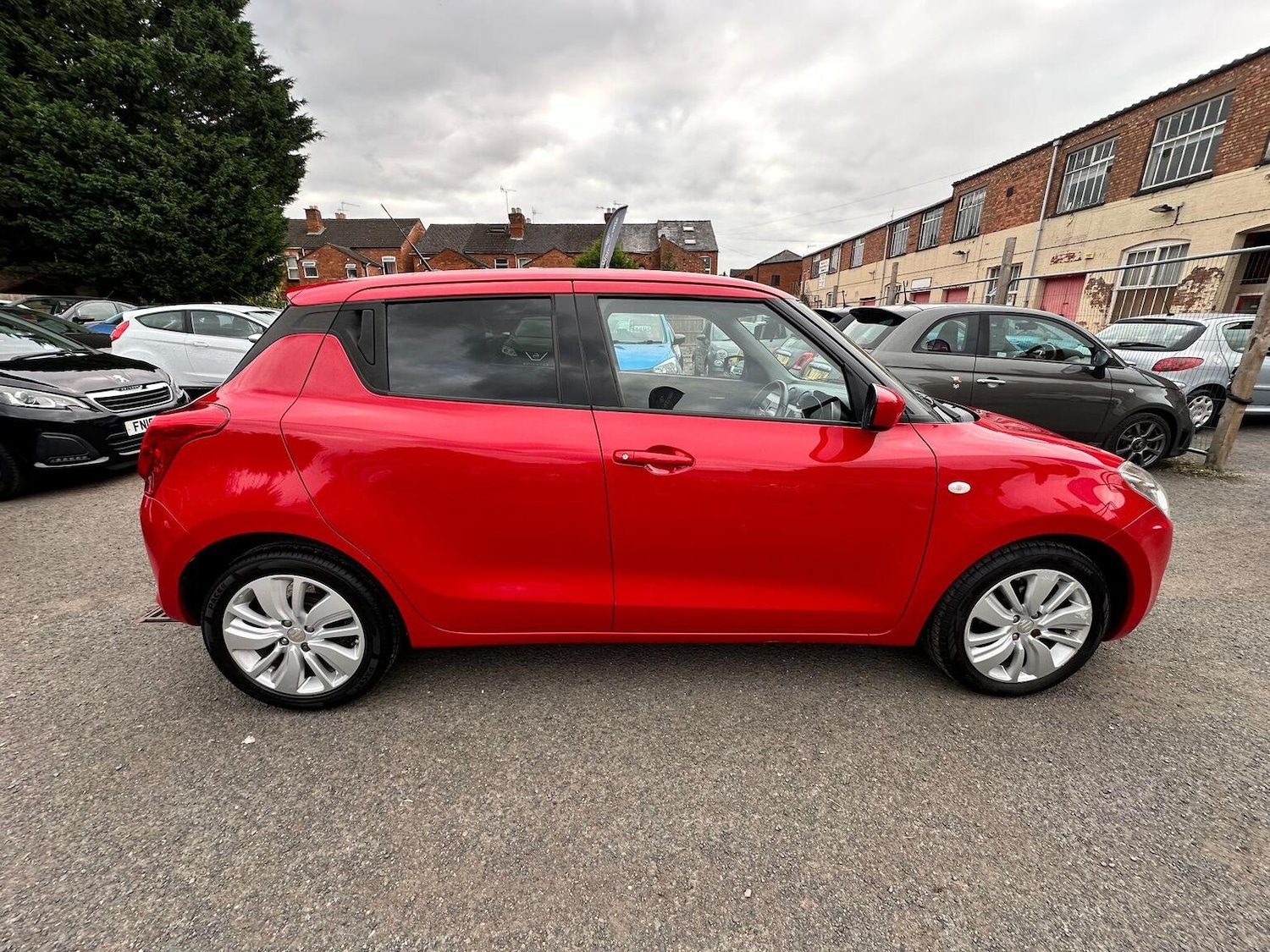 Used Suzuki Swift 2017 for sale - 76963354: Photo 9