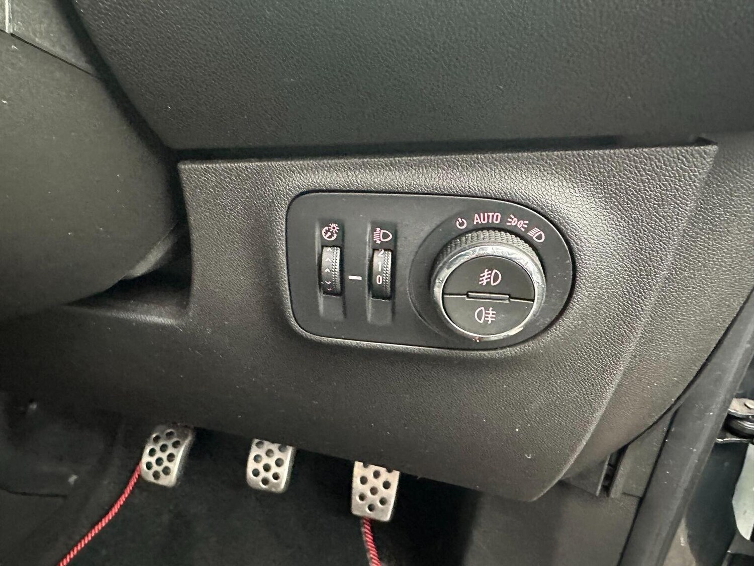 Used Vauxhall Corsa 2015 for sale - 77154415: Photo 23