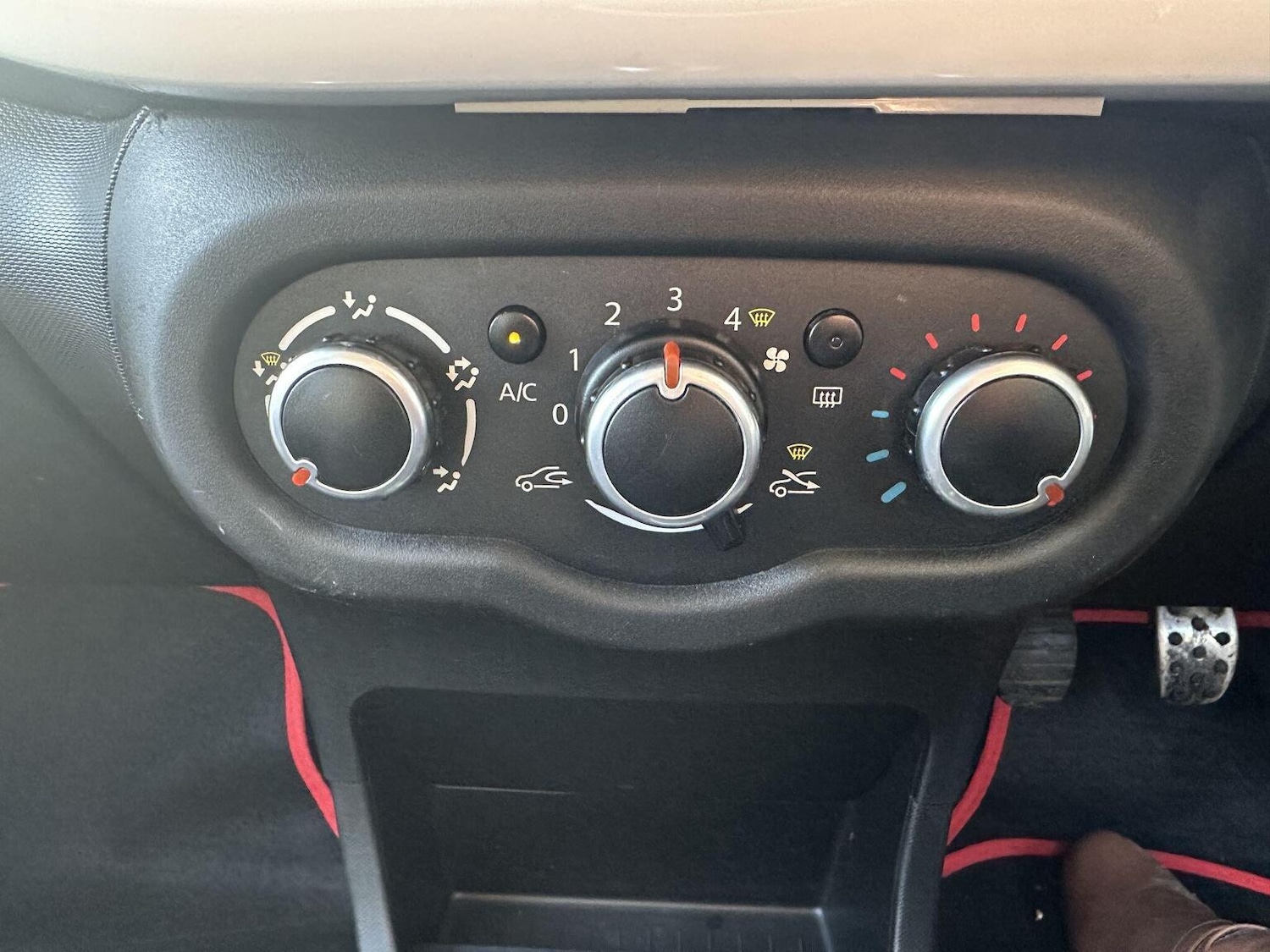 Used Renault Twingo 2015 for sale - 77080766: Photo 25