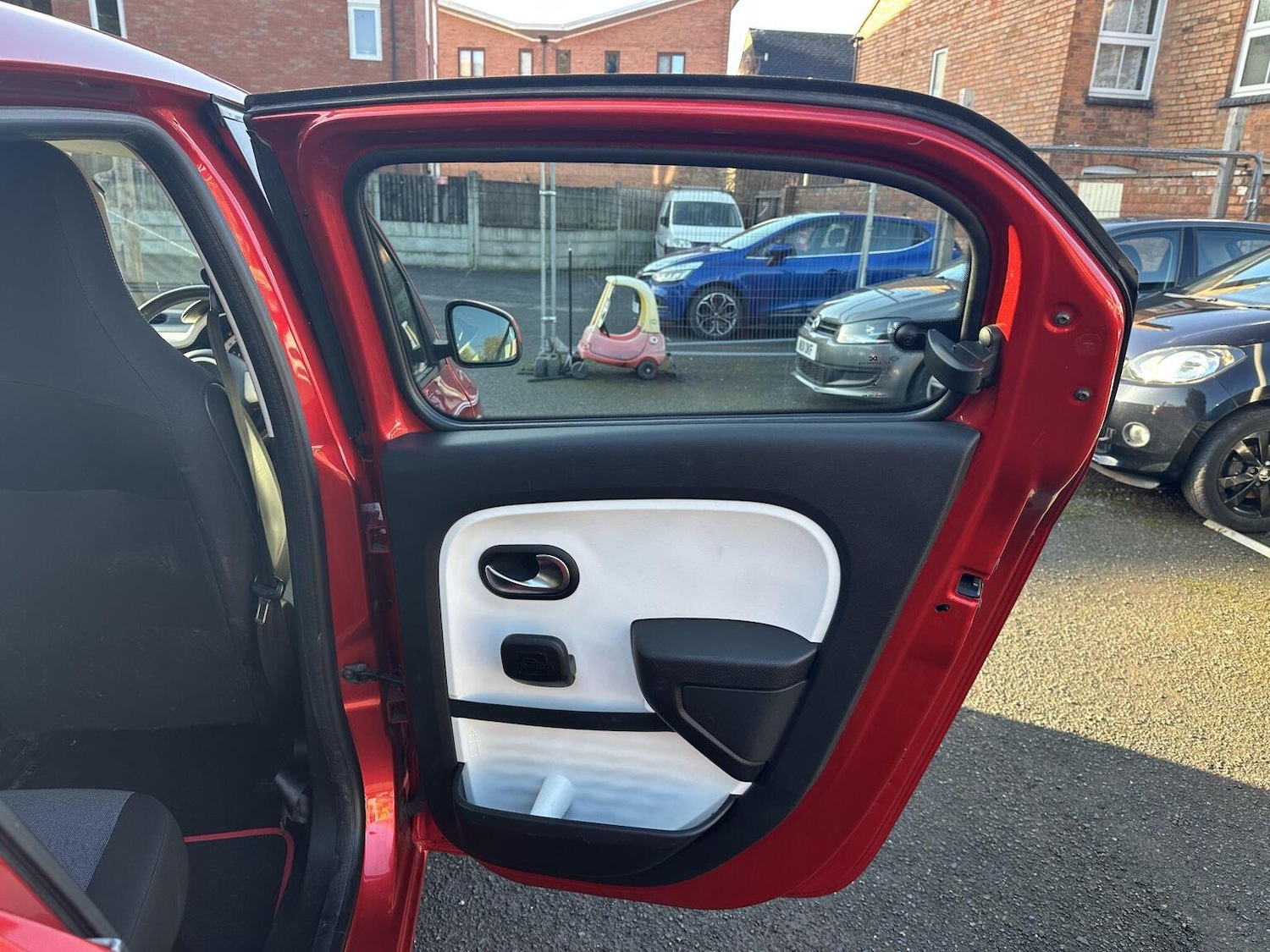 Used Renault Twingo 2015 for sale - 77080766: Photo 29