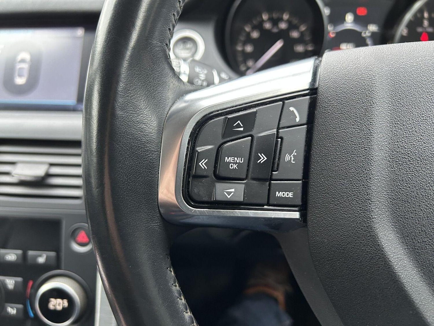 Used Land Rover Discovery Sport 2017 for sale - 77681817: Photo 16