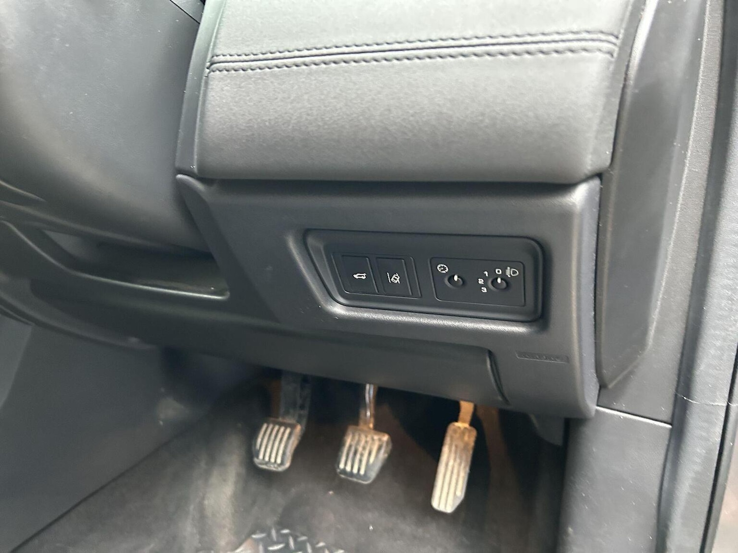 Used Land Rover Discovery Sport 2017 for sale - 77681817: Photo 18