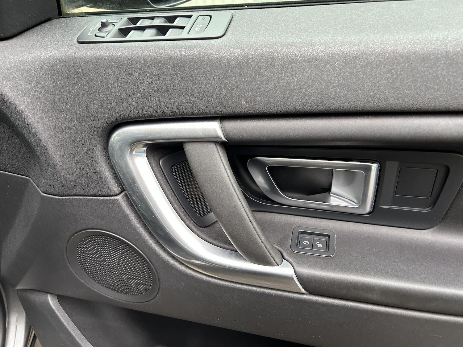 Used Land Rover Discovery Sport 2017 for sale - 77681817: Photo 21