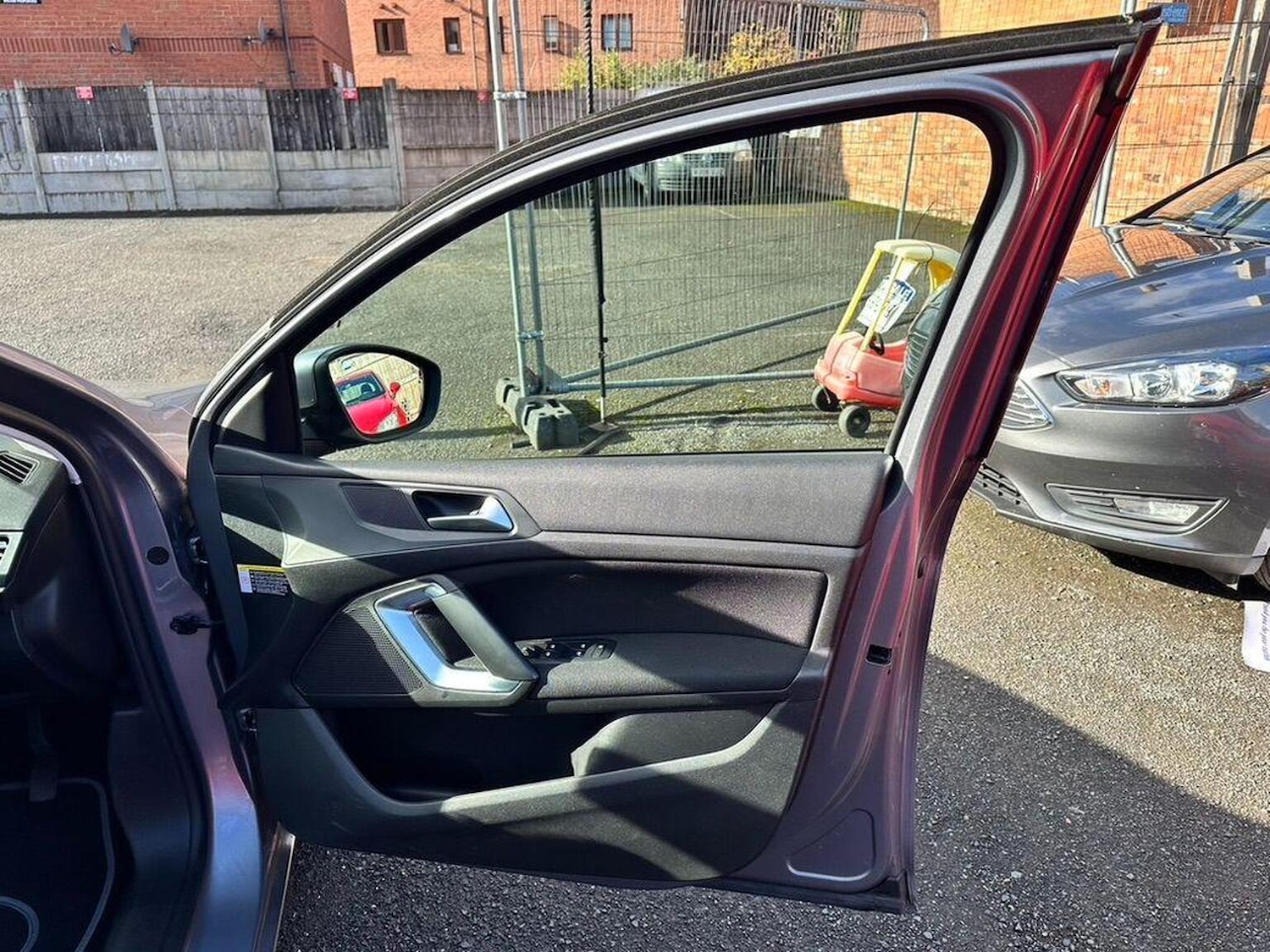 Used Peugeot 308 2014 for sale - 76963382: Photo 18