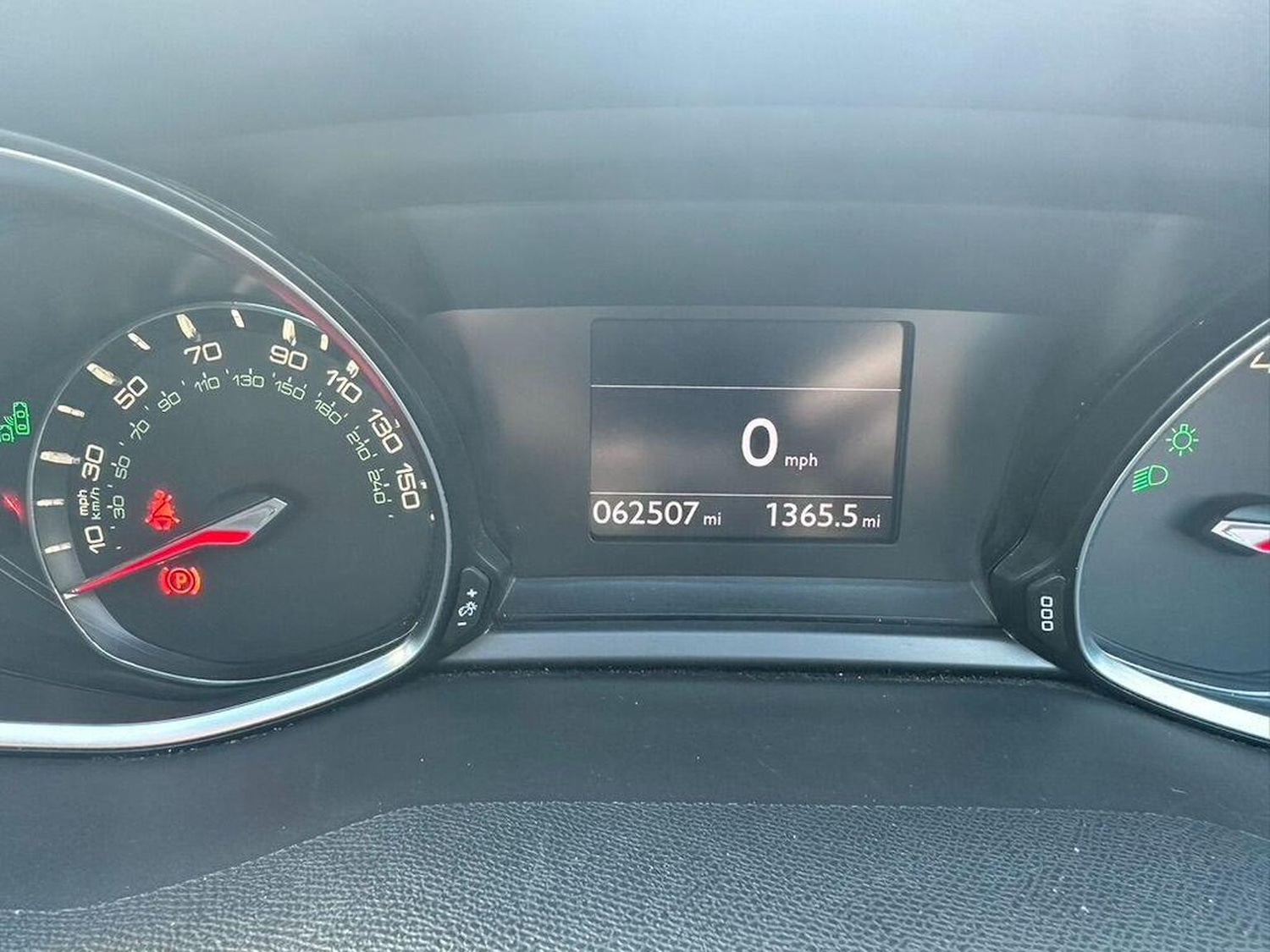 Used Peugeot 308 2014 for sale - 76963382: Photo 32