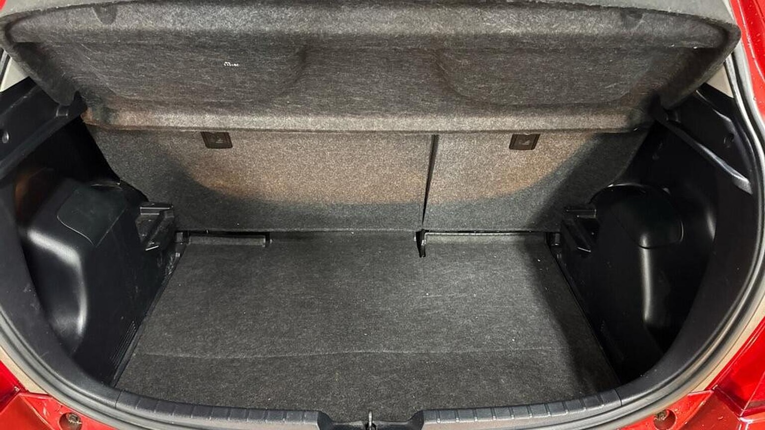 Used Toyota Yaris 2011 for sale - 77080768: Photo 12