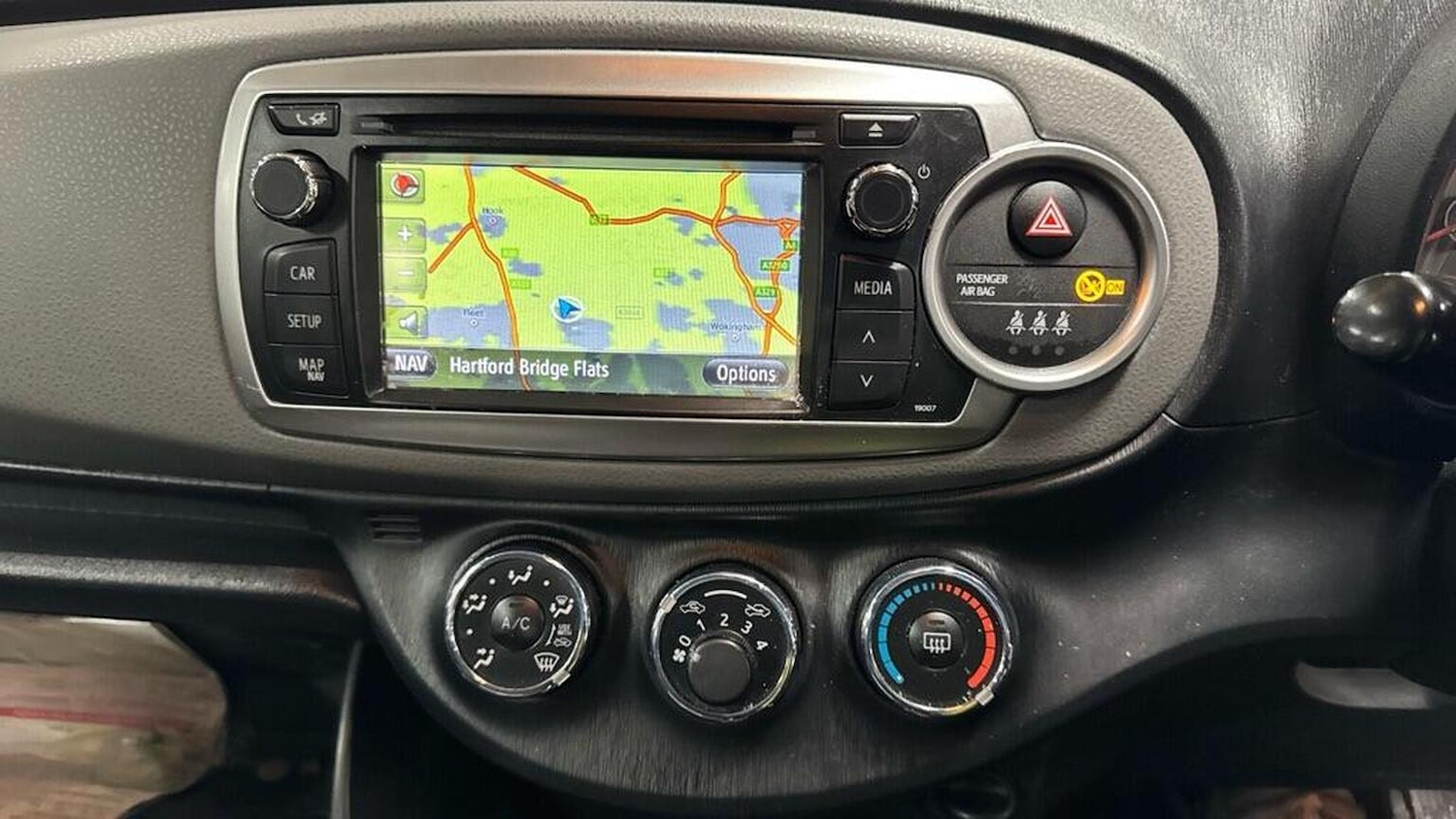 Used Toyota Yaris 2011 for sale - 77080768: Photo 3