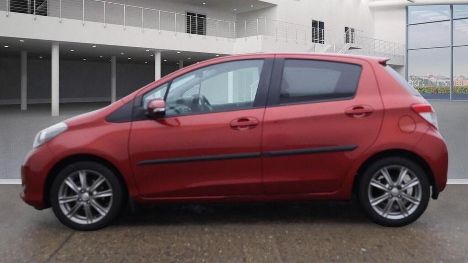 Used Toyota Yaris 2011 for sale - 77080768: Photo 9