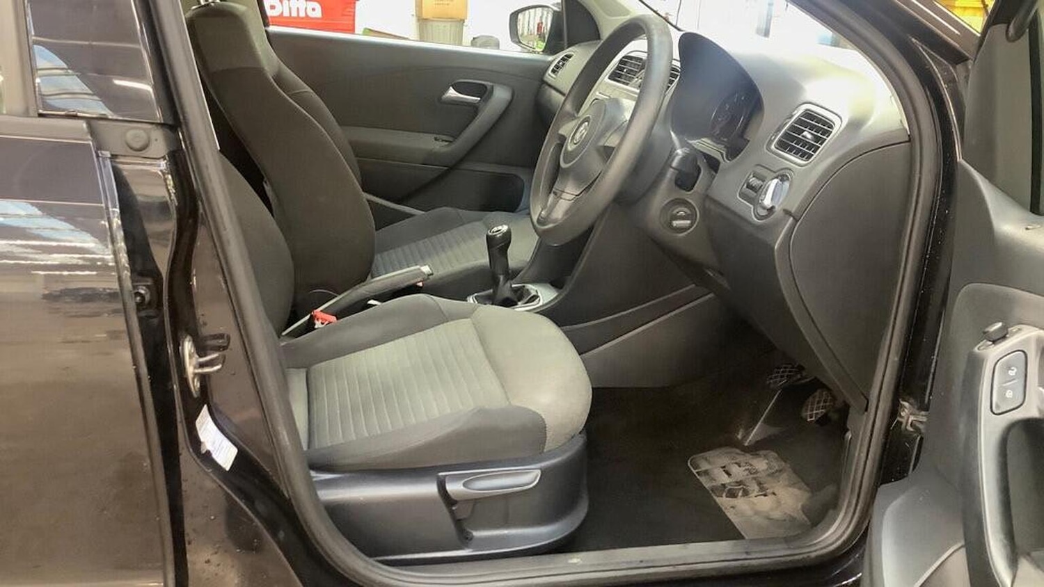 Used Volkswagen Polo 2009 for sale - 77080800: Photo 12