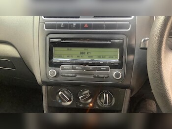 Used Volkswagen Polo 2009 for sale - 77080800: Photo