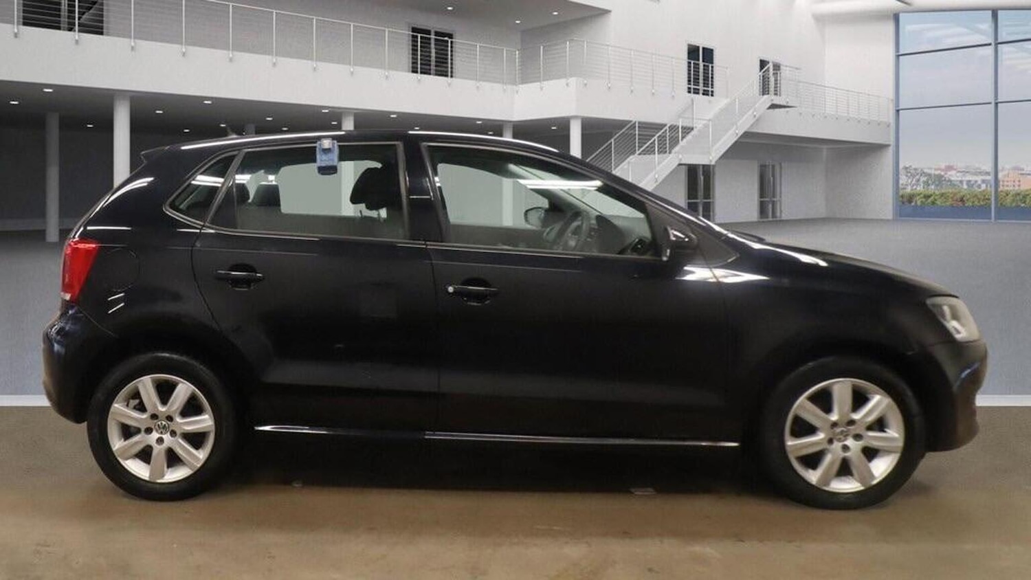 Used Volkswagen Polo 2009 for sale - 77080800: Photo 8