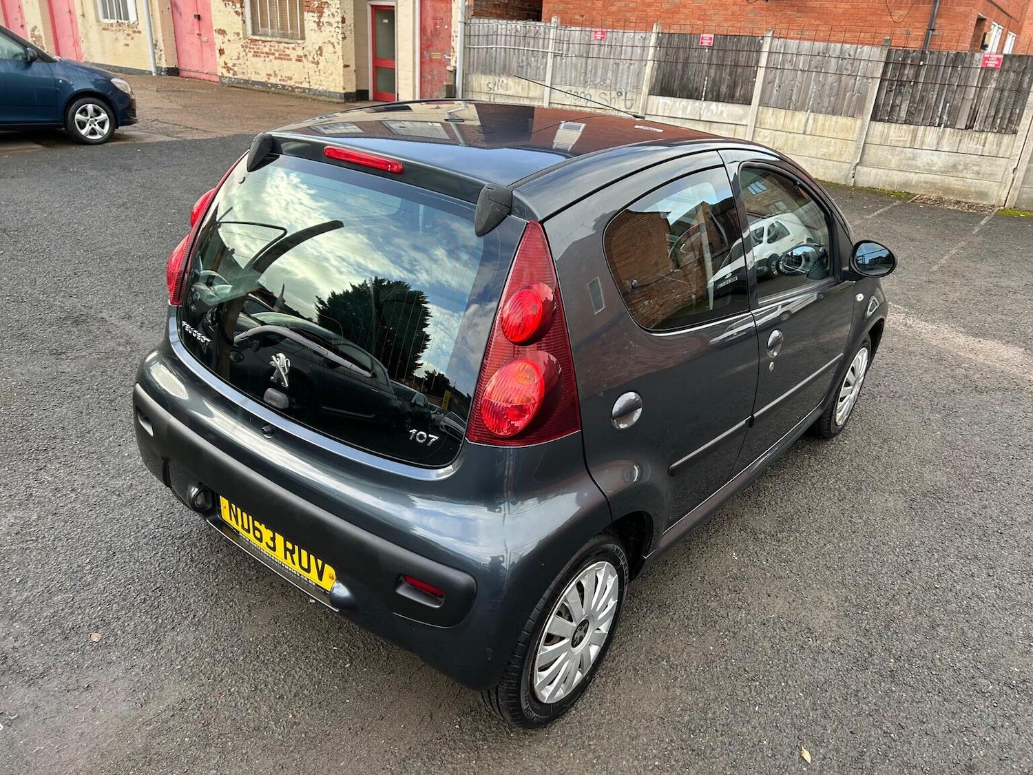 Used Peugeot 107 2013 for sale - 76963256: Photo 12